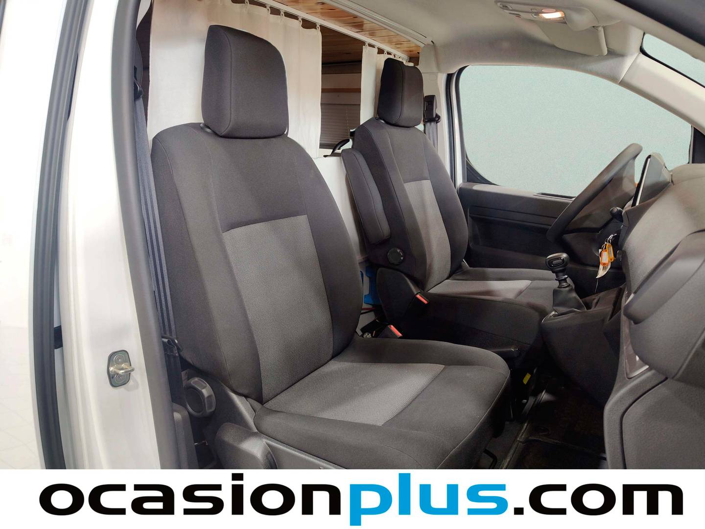 Foto asientos traseros Opel Vivaro Opel Vivaro Furgon 1.5 BlueHDi M Standart  Camperizada (120 CV) 2 Plazas
