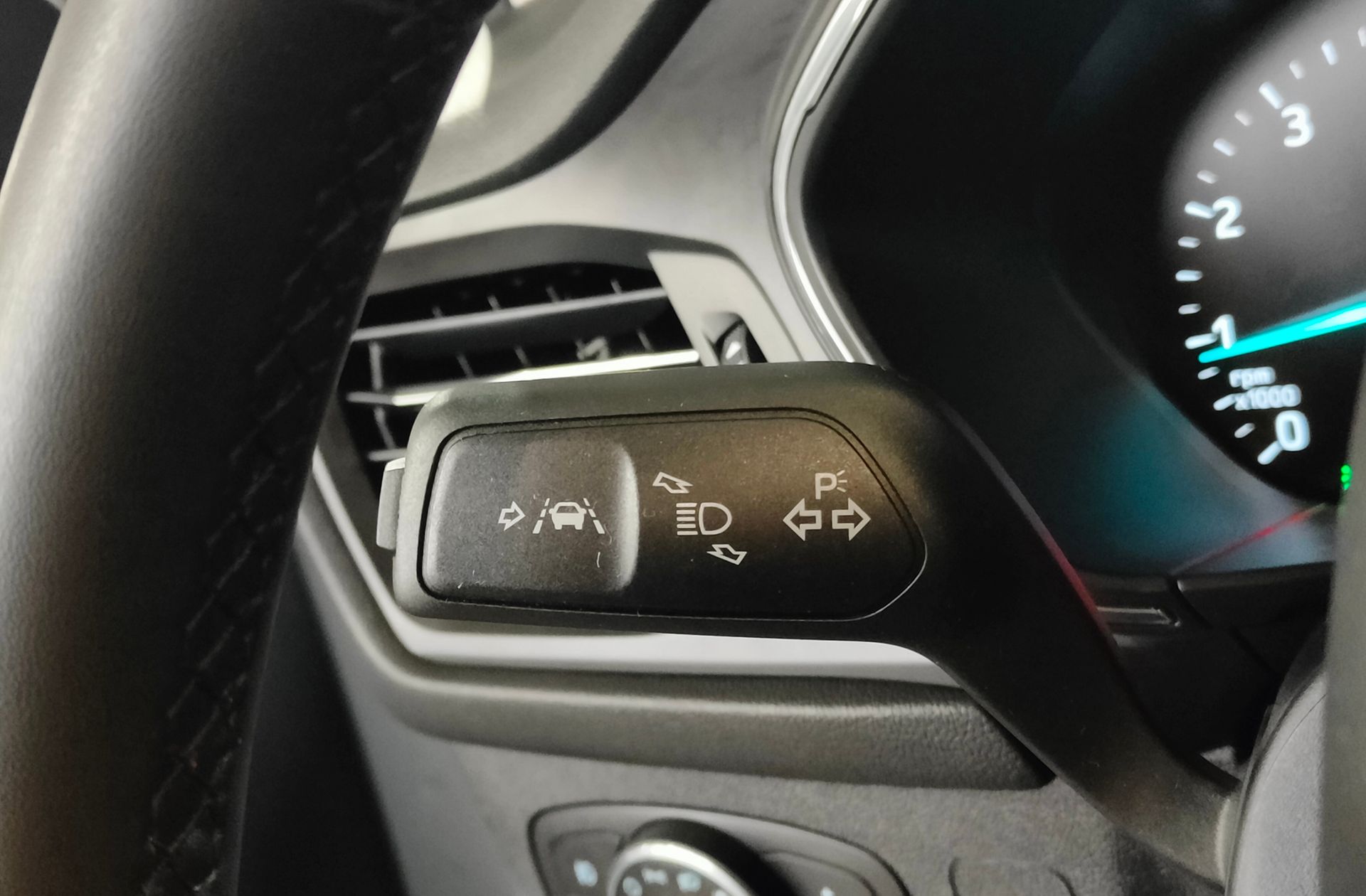 Ford Focus SportBreak 1.0 EcoBoost MHEV Active - foto 29