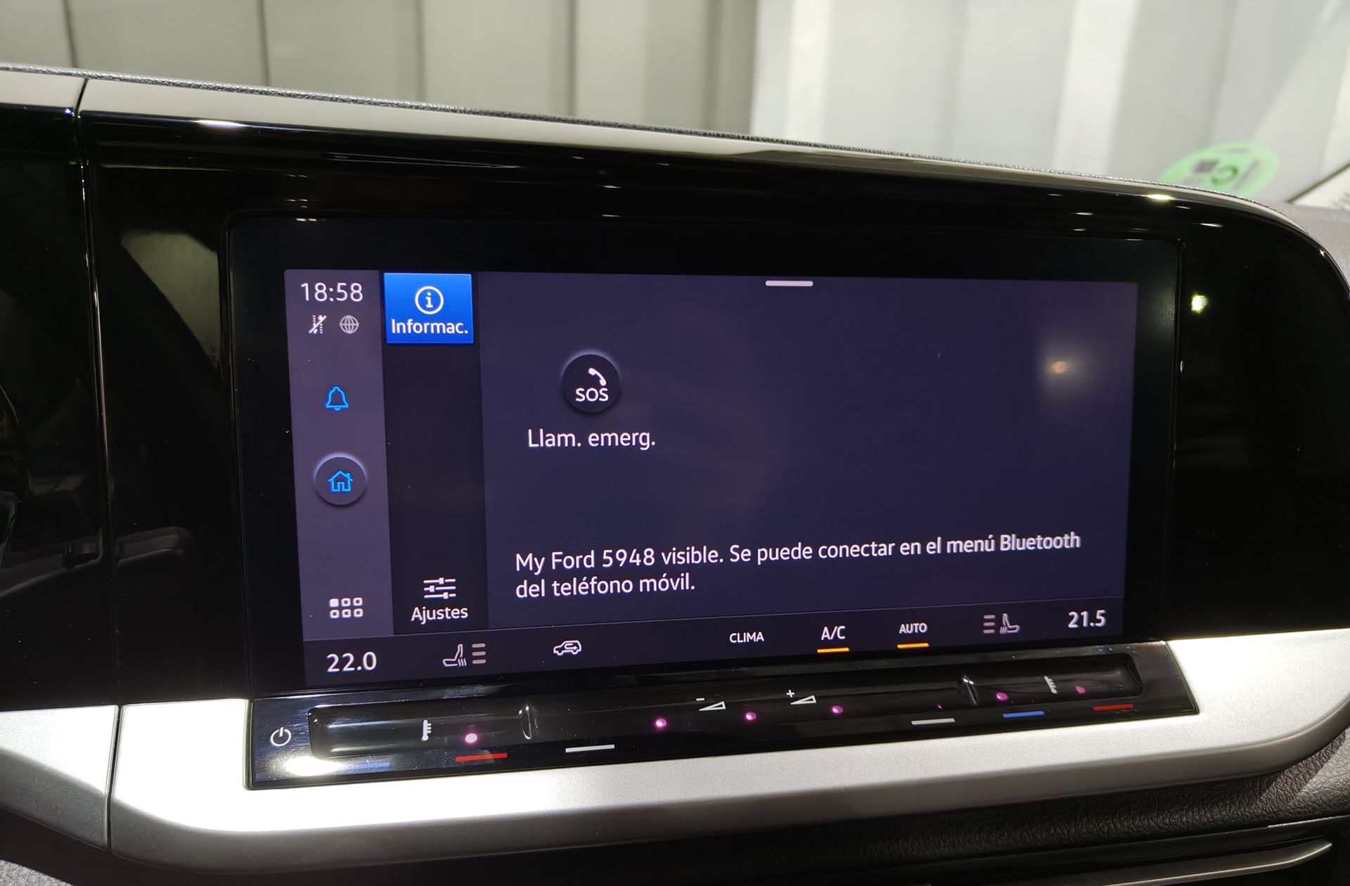 Ford Grand Tourneo Connect 2.0 EcoBlue Titanium - foto 36