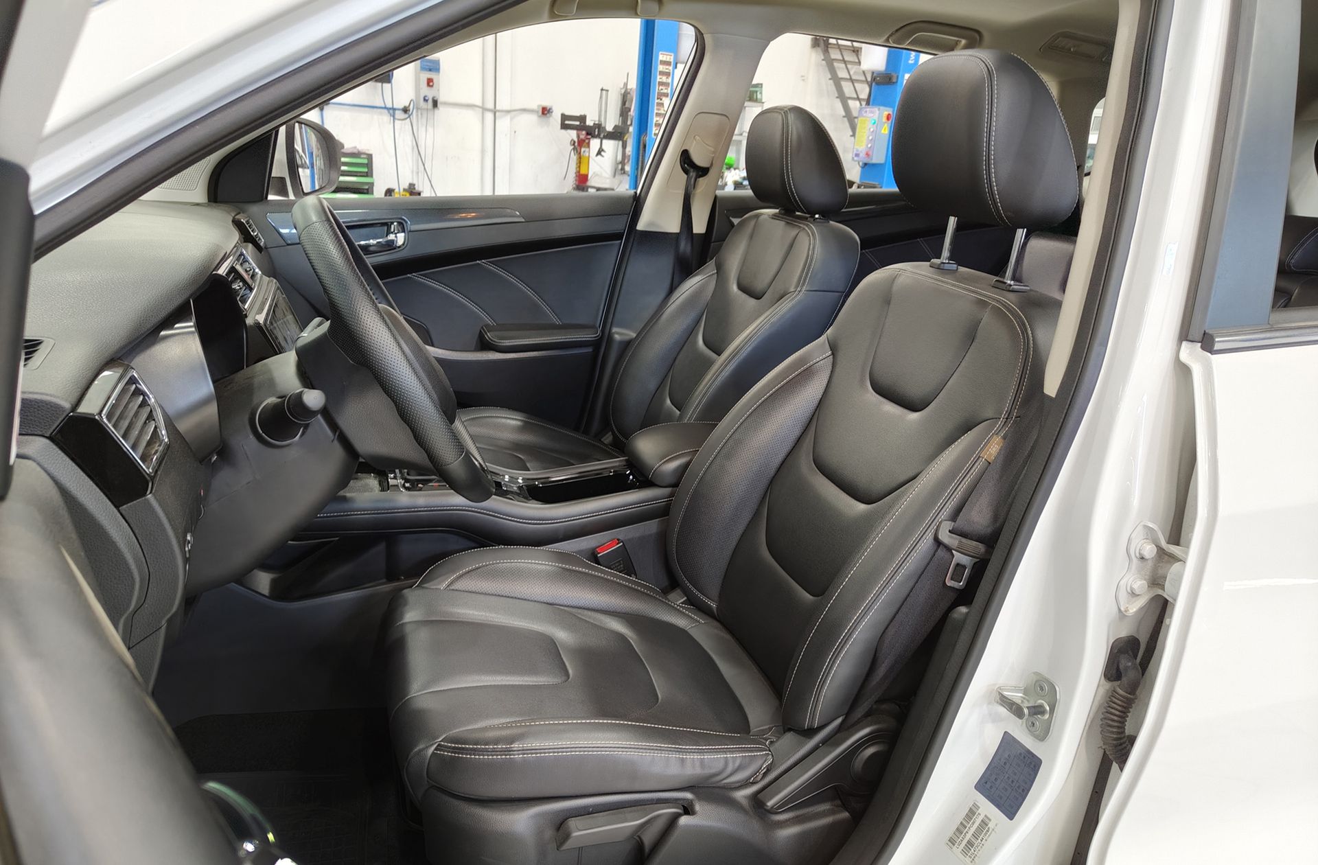 DFSK 580 1.5 T Luxury 7 plazas - foto 12