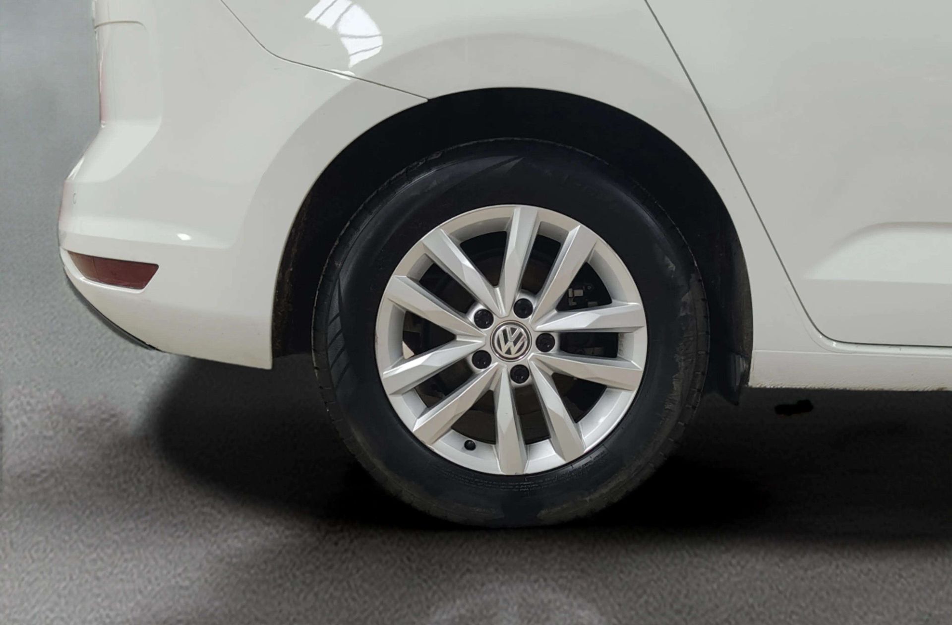 Volkswagen Touran Advance 1.6 TDI 7 plazas - foto 38