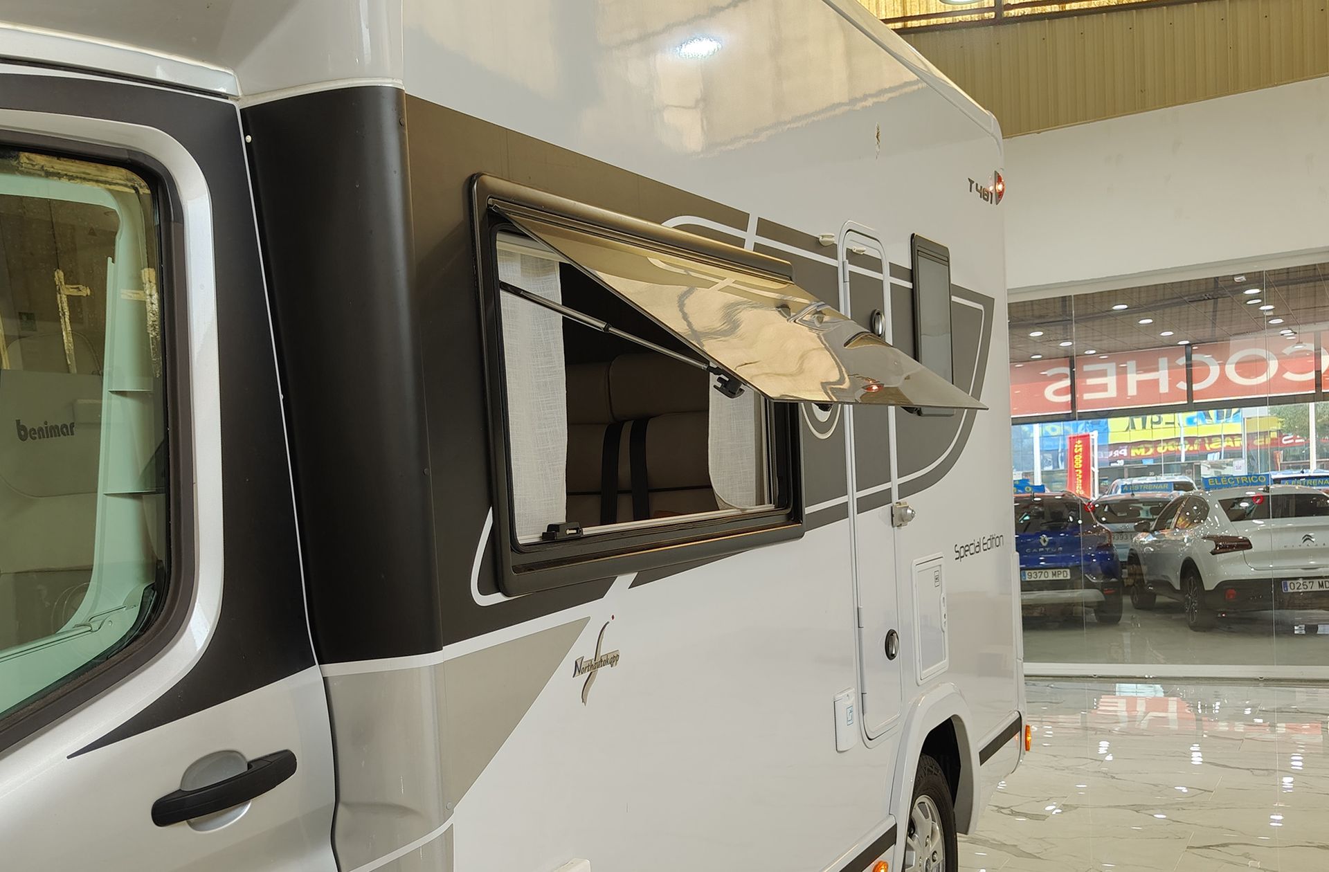 Benimar Tessoro 481 Special Edition 4 plazas - foto 21
