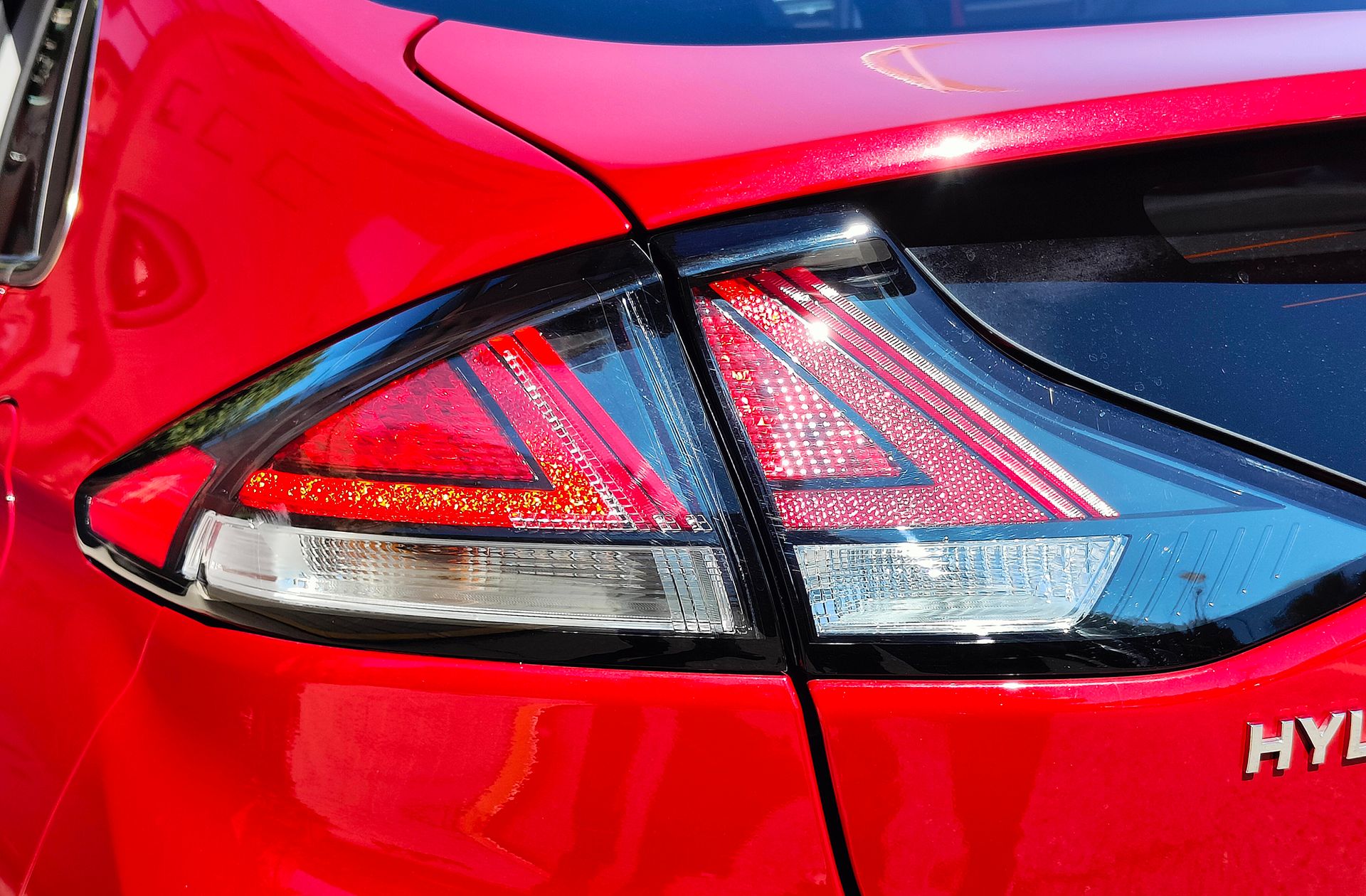 Hyundai Ioniq 1.6 GDI HEV Tecno DCT - foto 17