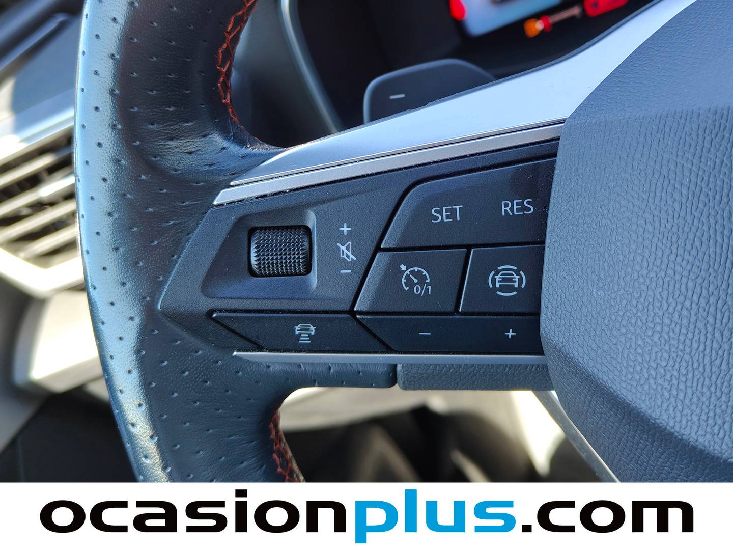 Seat León Seat León 1.5 eTSI S&S FR DSG (150 CV) de segunda mano