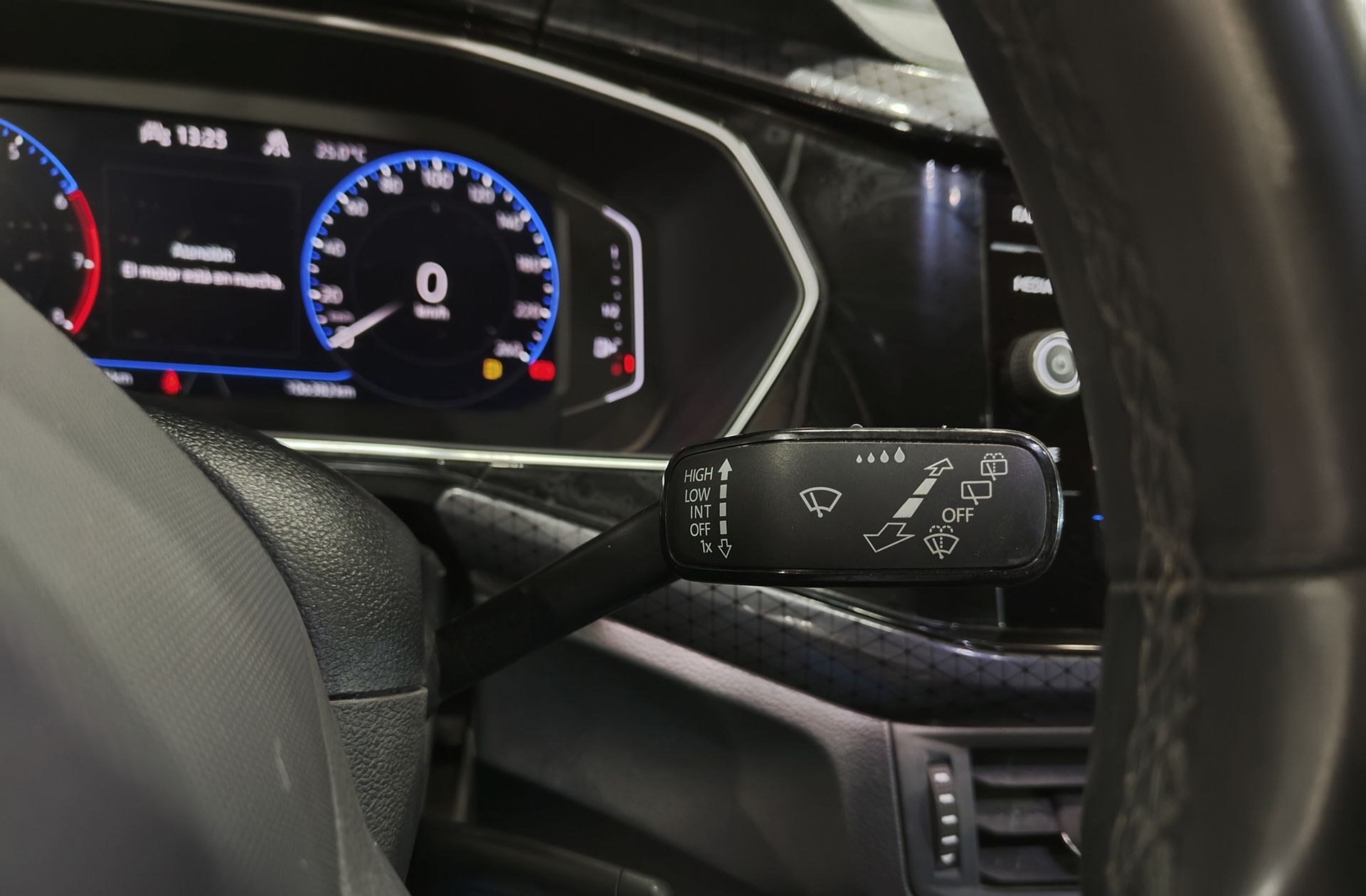Volkswagen T-Cross Sport 1.5 TSI DSG - foto 26