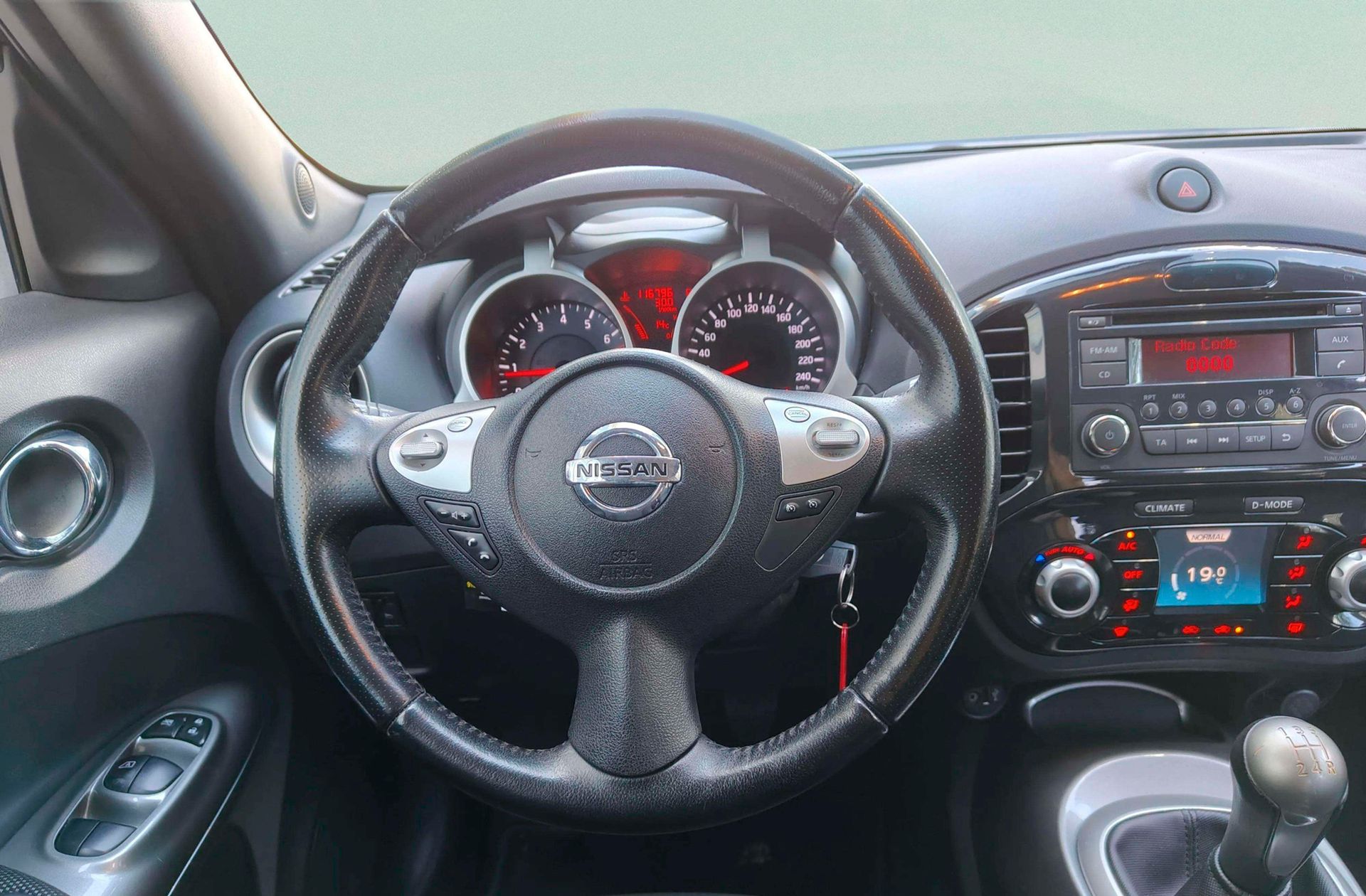 Nissan Juke 1.6 Acenta 4x2 - foto 18