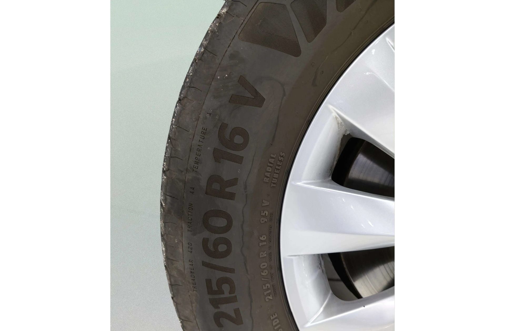 Škoda Karoq 2.0 TDI Selection - foto 40