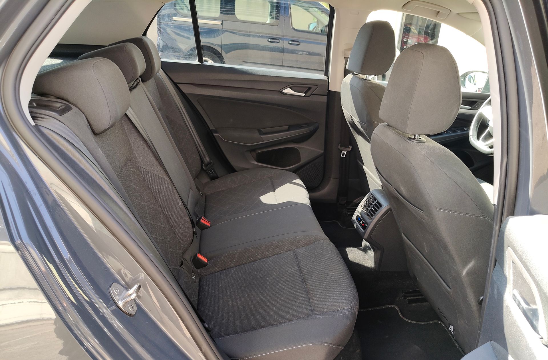 Volkswagen Golf Life 2.0 TDI DSG - foto 17