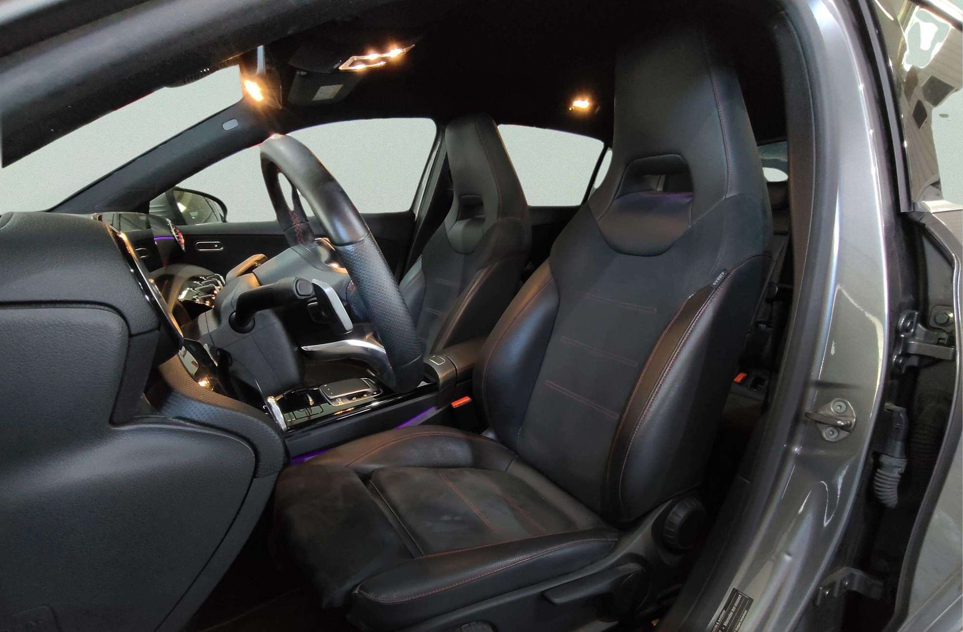 Mercedes-Benz Clase A 220 Pack AMG - foto 14