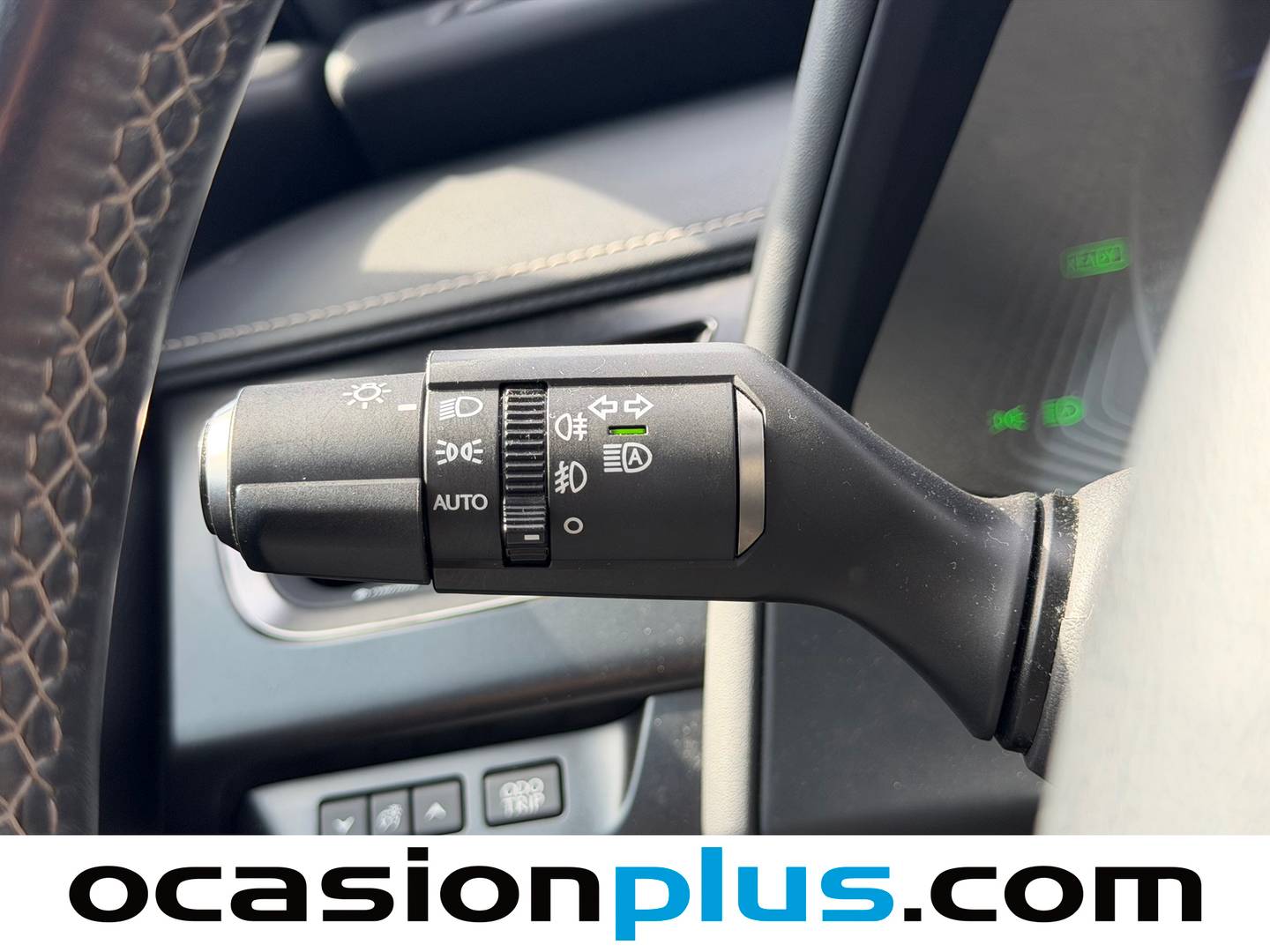 Lexus UX Lexus UX 250h Business Navigation 2WD (184 CV) al mejor precio