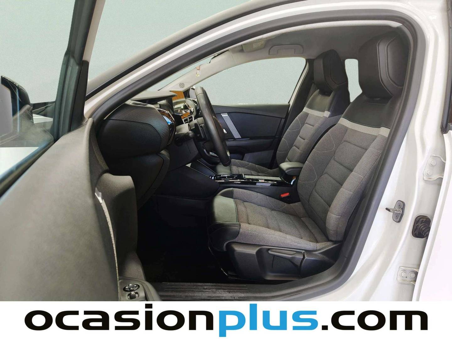 Foto asientos delanteros Citroën C4 Citroën C4 BlueHDi 130 S&S Feel Pack EAT8 (130 CV)