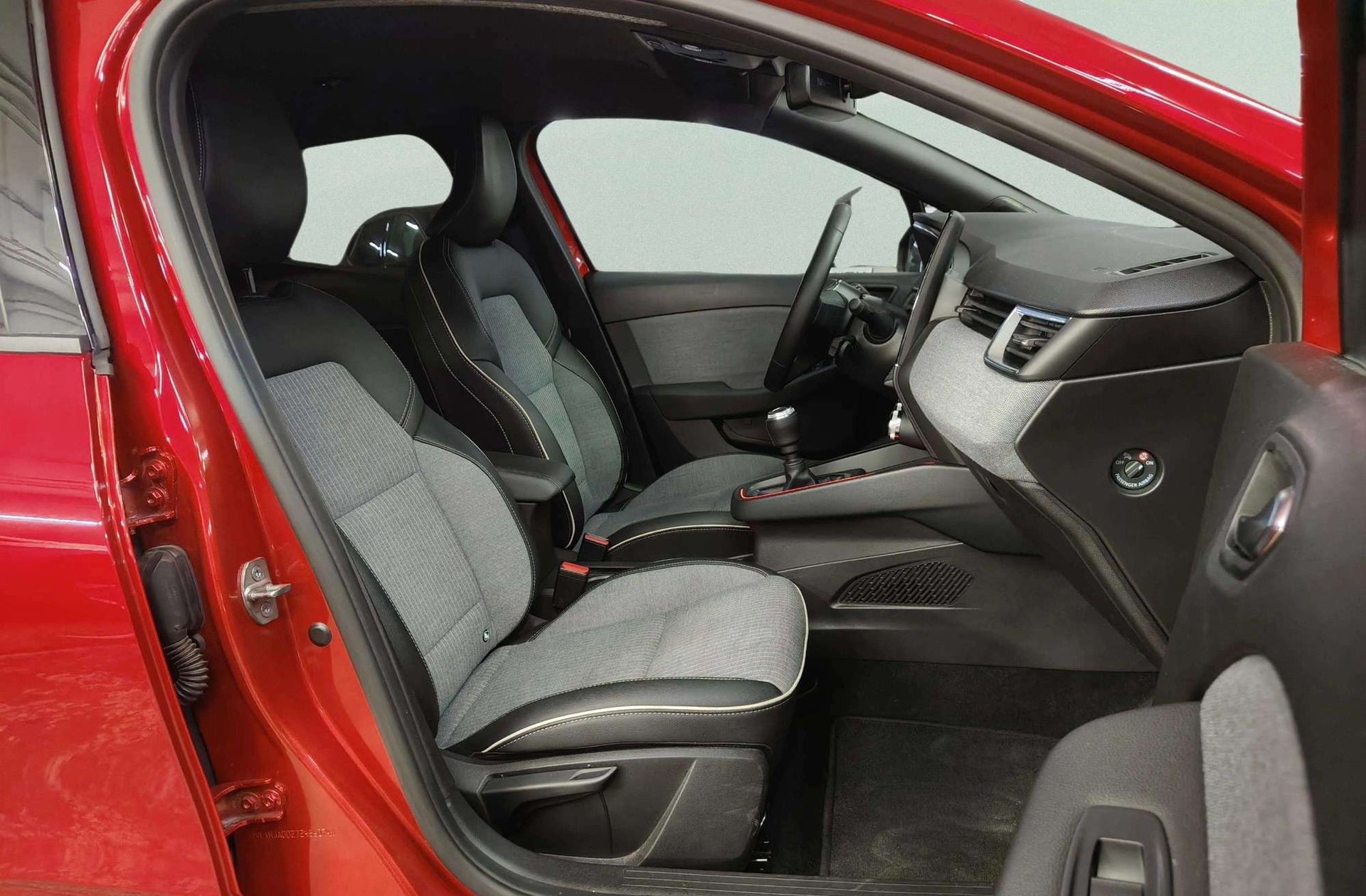 Renault Clio Techno TCe - foto 20