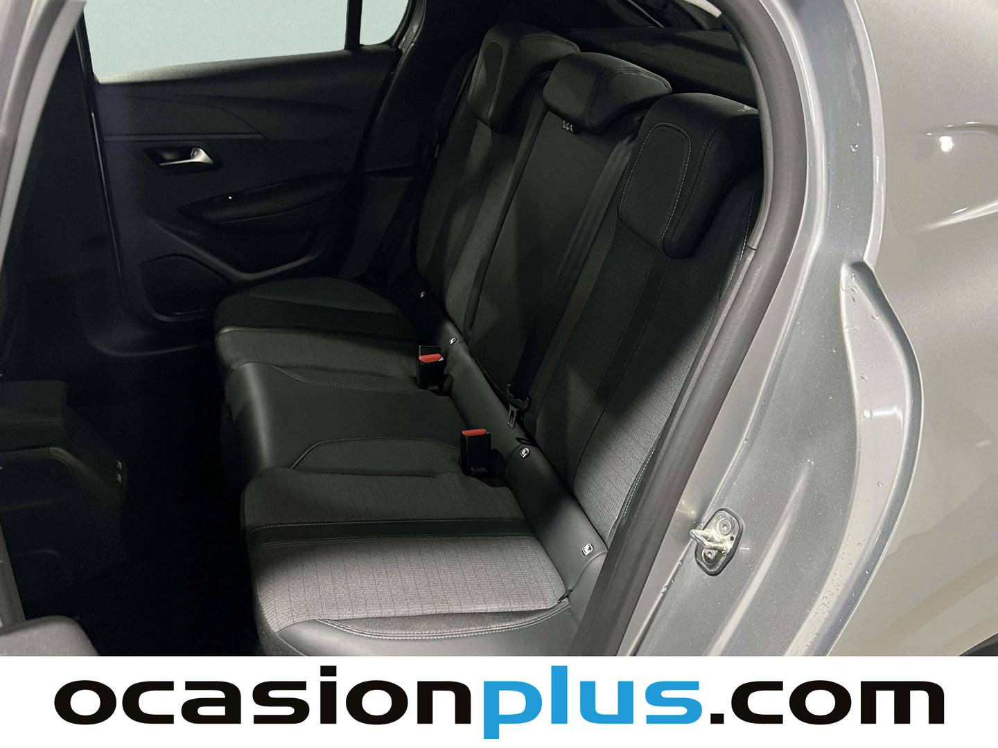 Foto asientos traseros Peugeot 208 Peugeot 208 PureTech 100 Allure (100 CV)