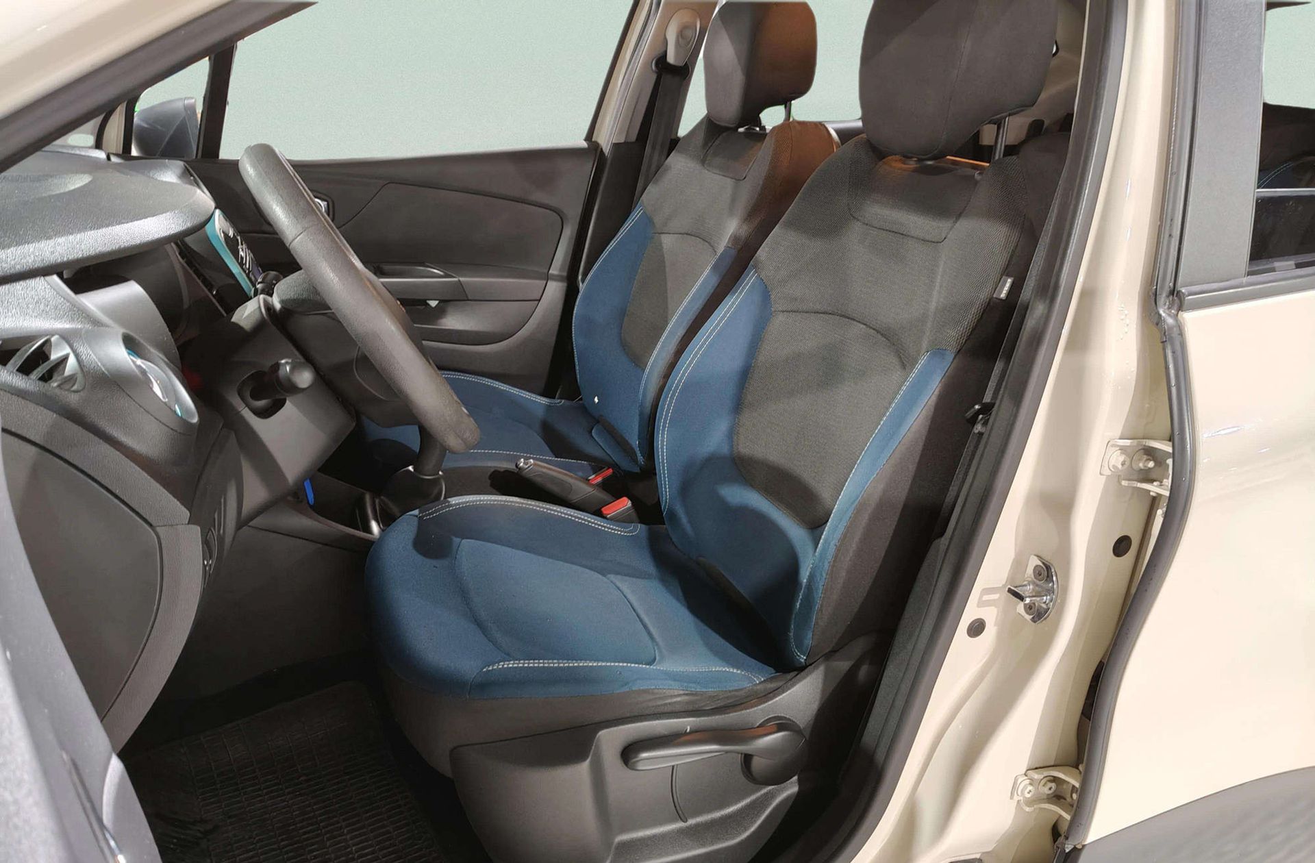 Renault Captur Life Energy TCe - foto 8