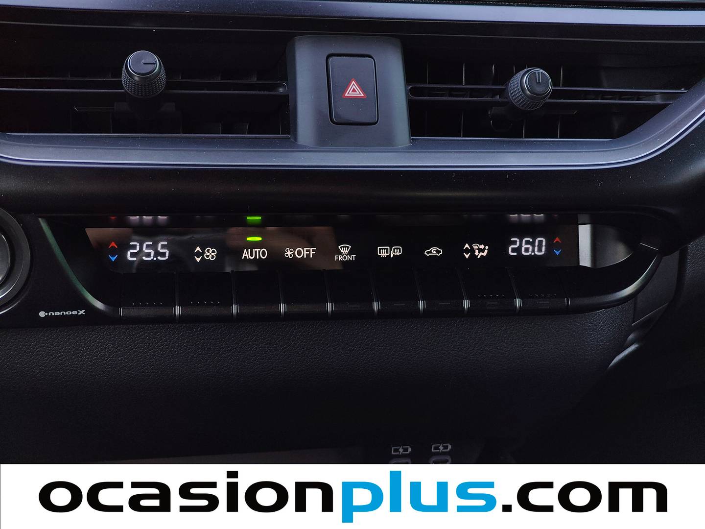 Foto Lexus UX Lexus UX 300h (199 CV)