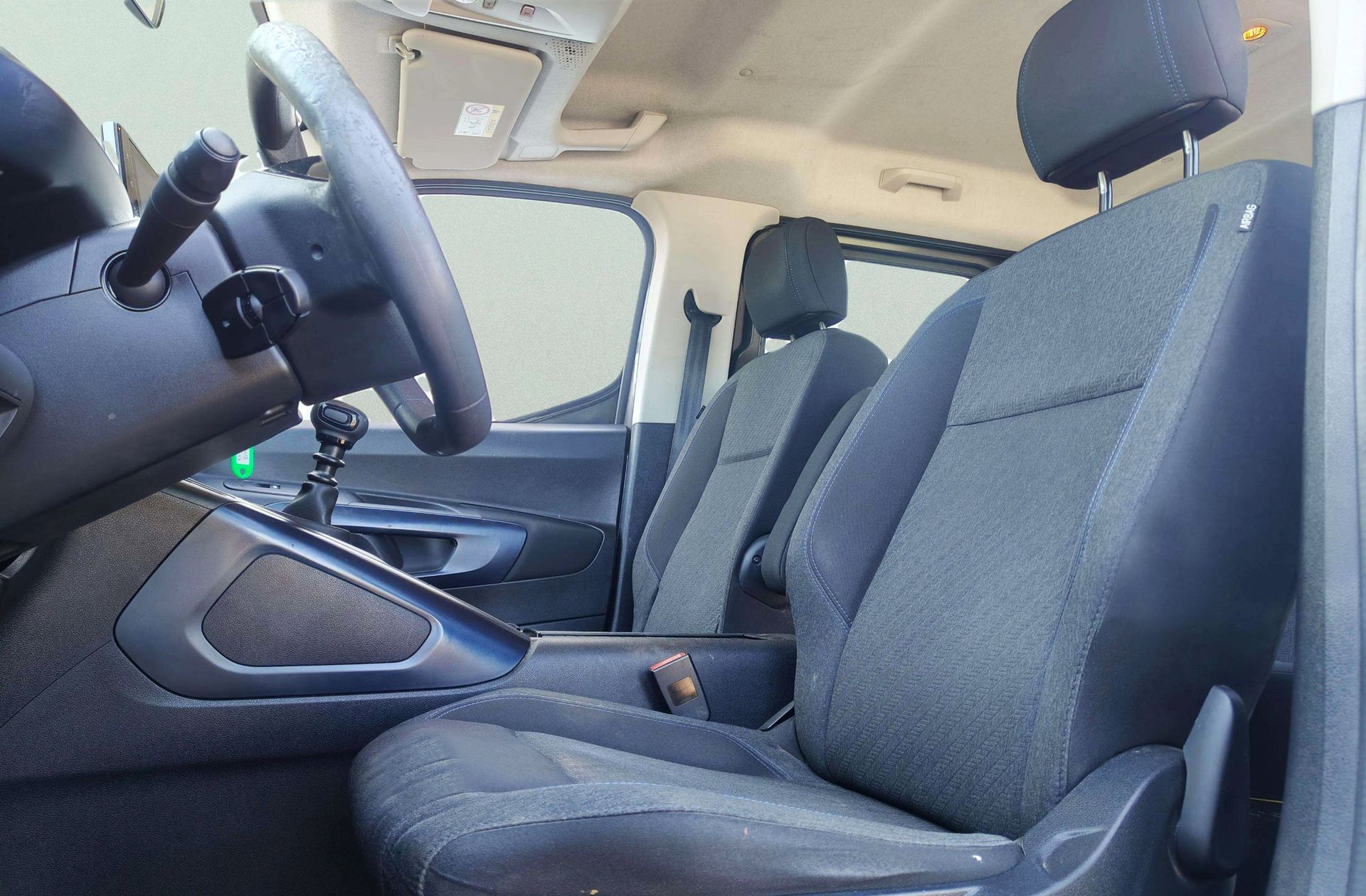 Peugeot Rifter PureTech Allure Standard - foto 10