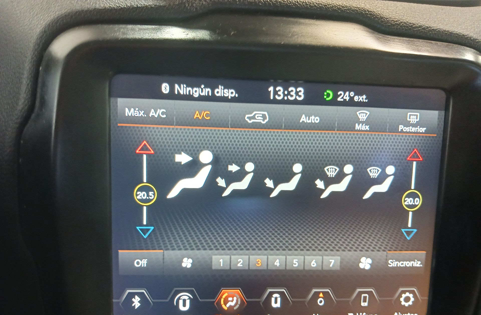 Jeep Renegade 1.6 MultiJet Limited 4x2 - foto 32