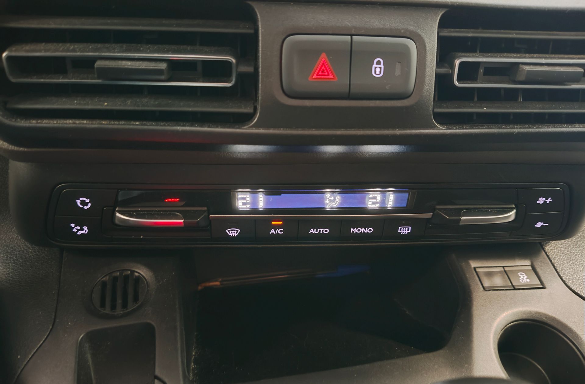 Peugeot Rifter BlueHDi 130 Active Standard - foto 27
