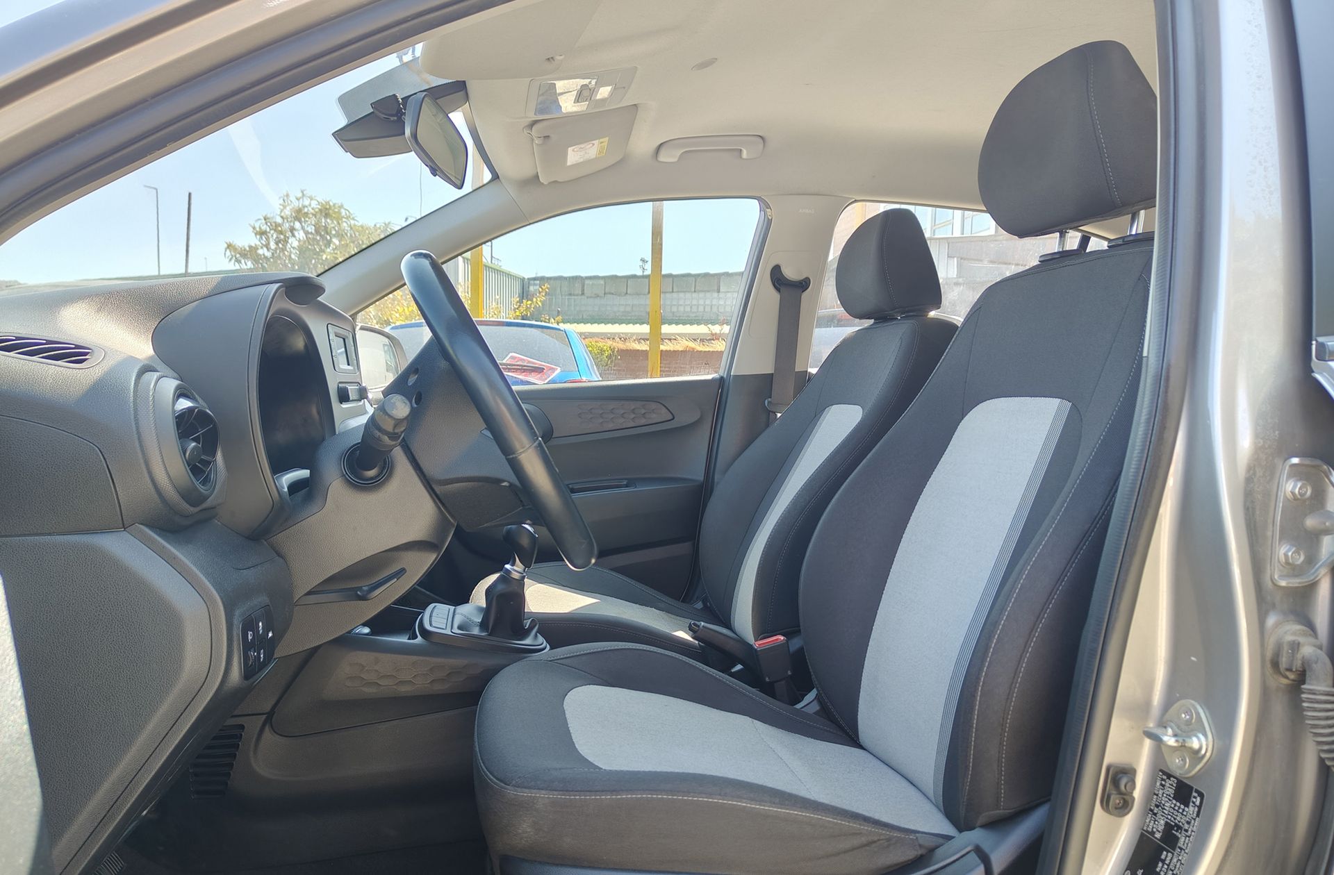 Hyundai i10 1.0 Essence - foto 8