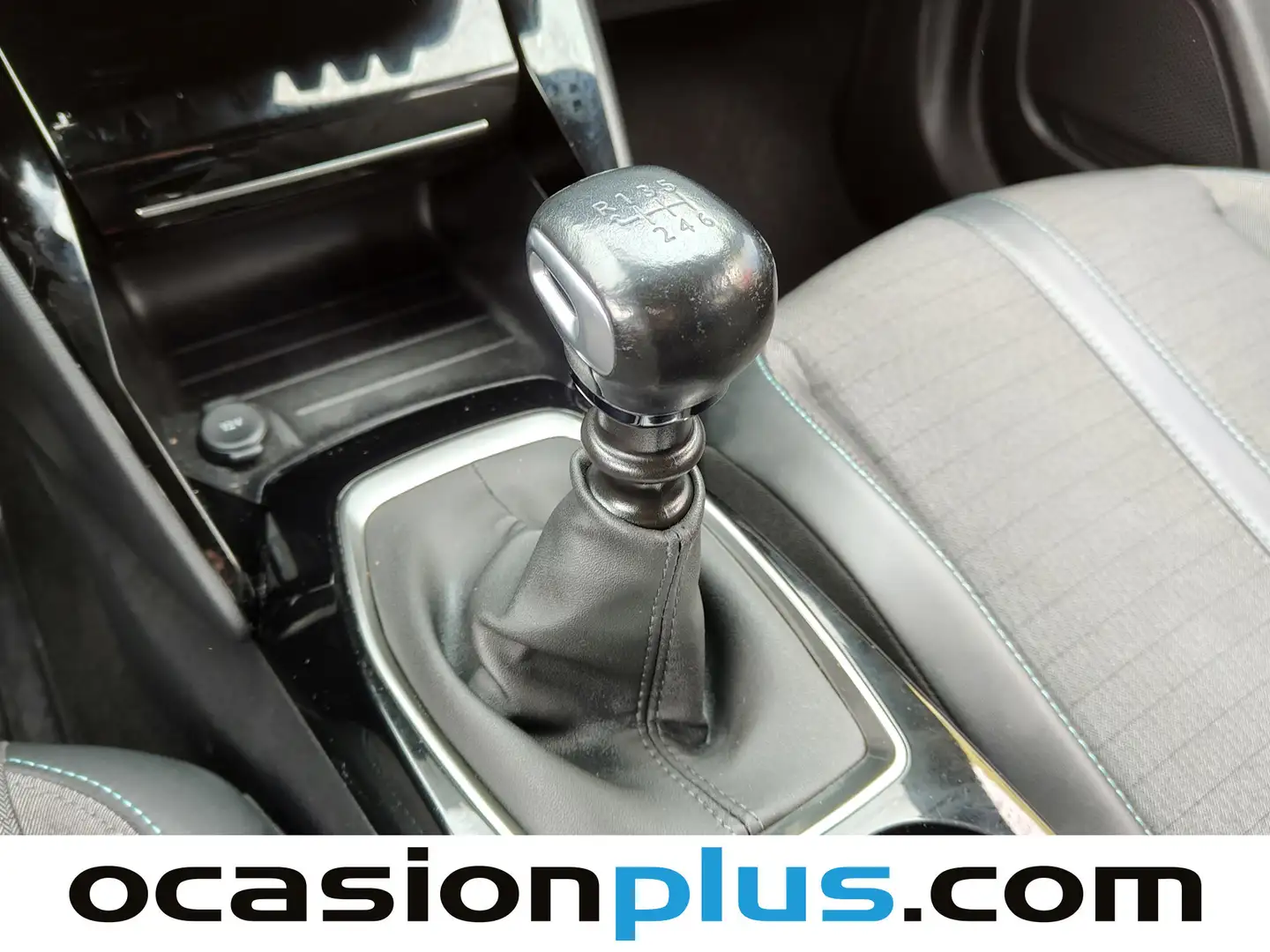 Foto Peugeot 2008 Peugeot 2008 PureTech 130 S&S Allure Pack (130 CV)