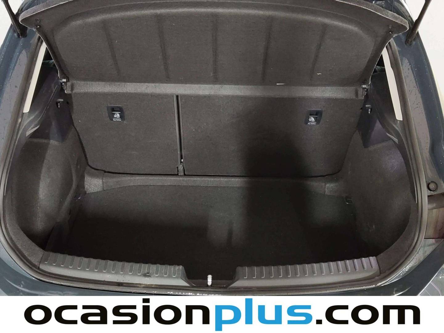 Fotos maletero Seat León Seat León 1.5 eTSI Style 25 Aniversario DSG (116 CV)