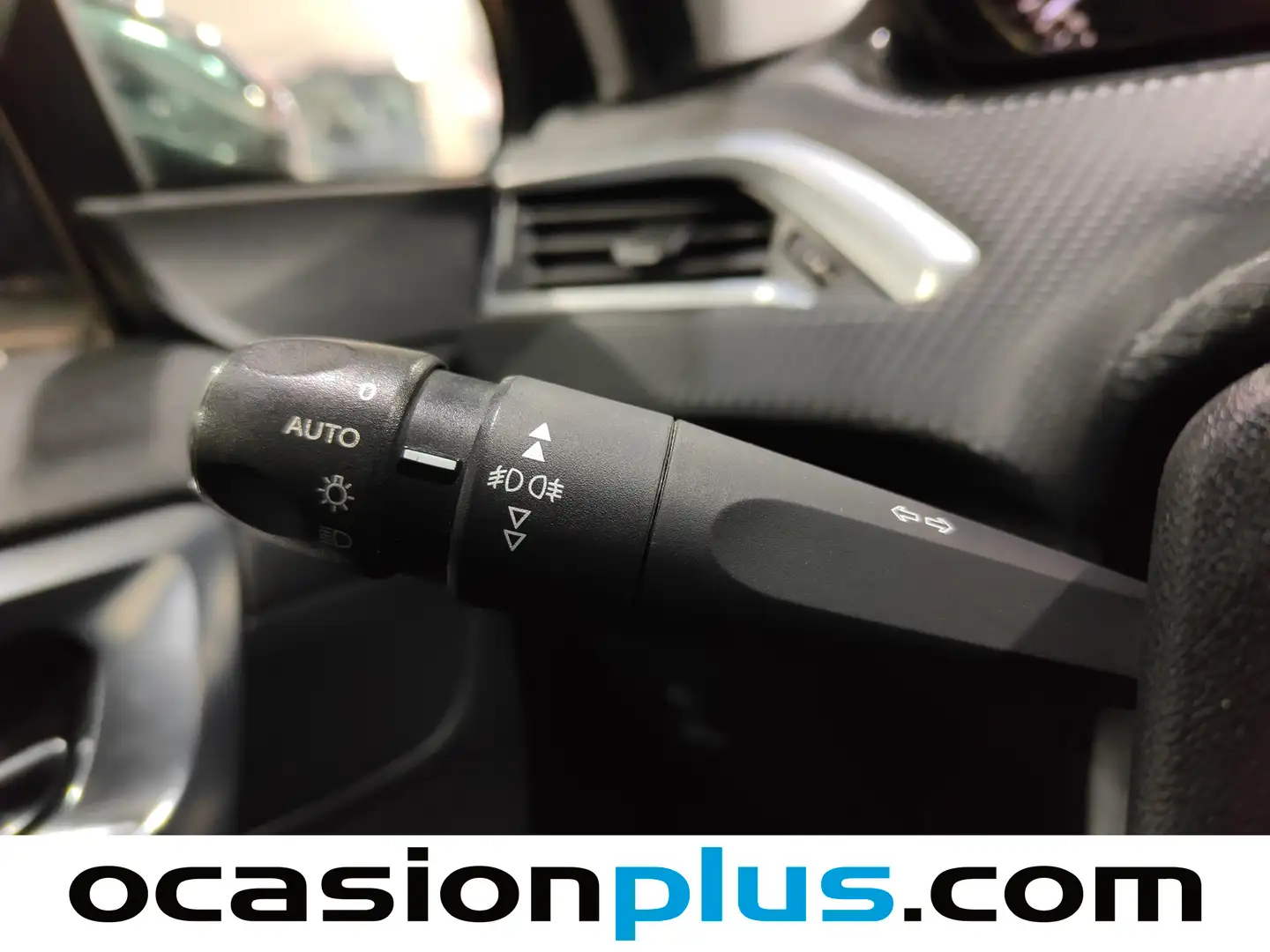 Foto Peugeot 2008 Peugeot 2008 PureTech 130 S&S Allure (130 CV)