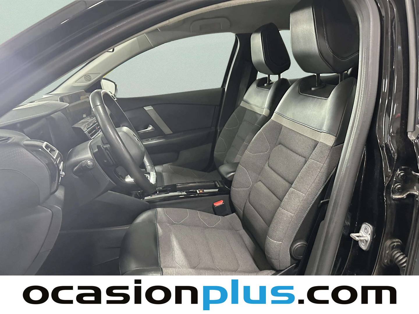 Foto Citroën C4 Citroen C4 BlueHDi 130 S&S Feel Pack EAT8 (130 CV)