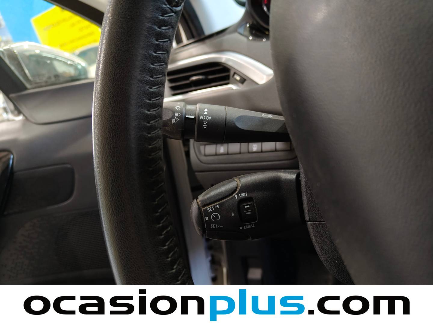 Extras y acabados del Peugeot 208 Peugeot 208 1.2L PureTech Style (82 CV)