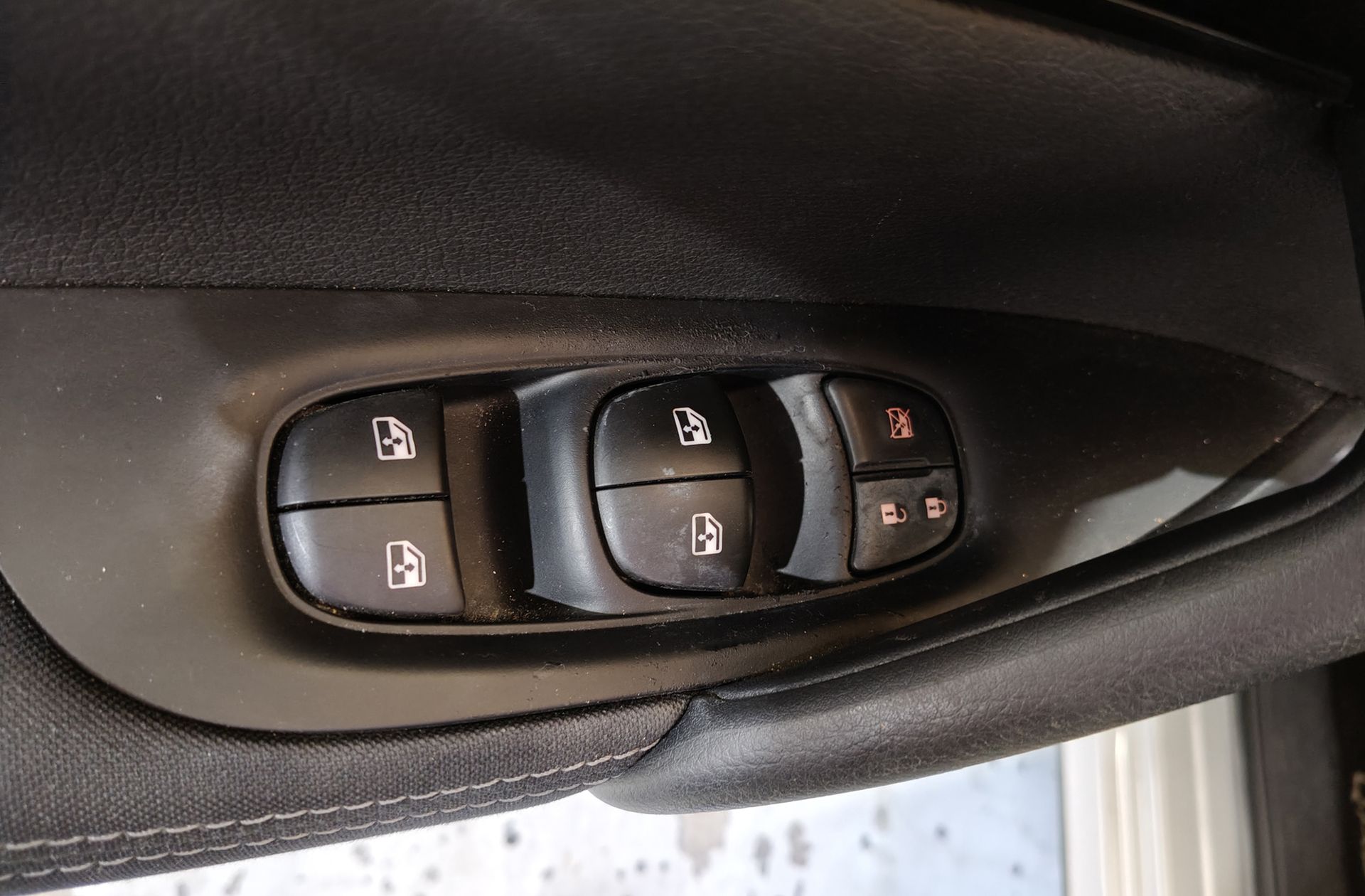 Nissan Qashqai DIG-T 160 N-Connecta 4x2 DCT - foto 19