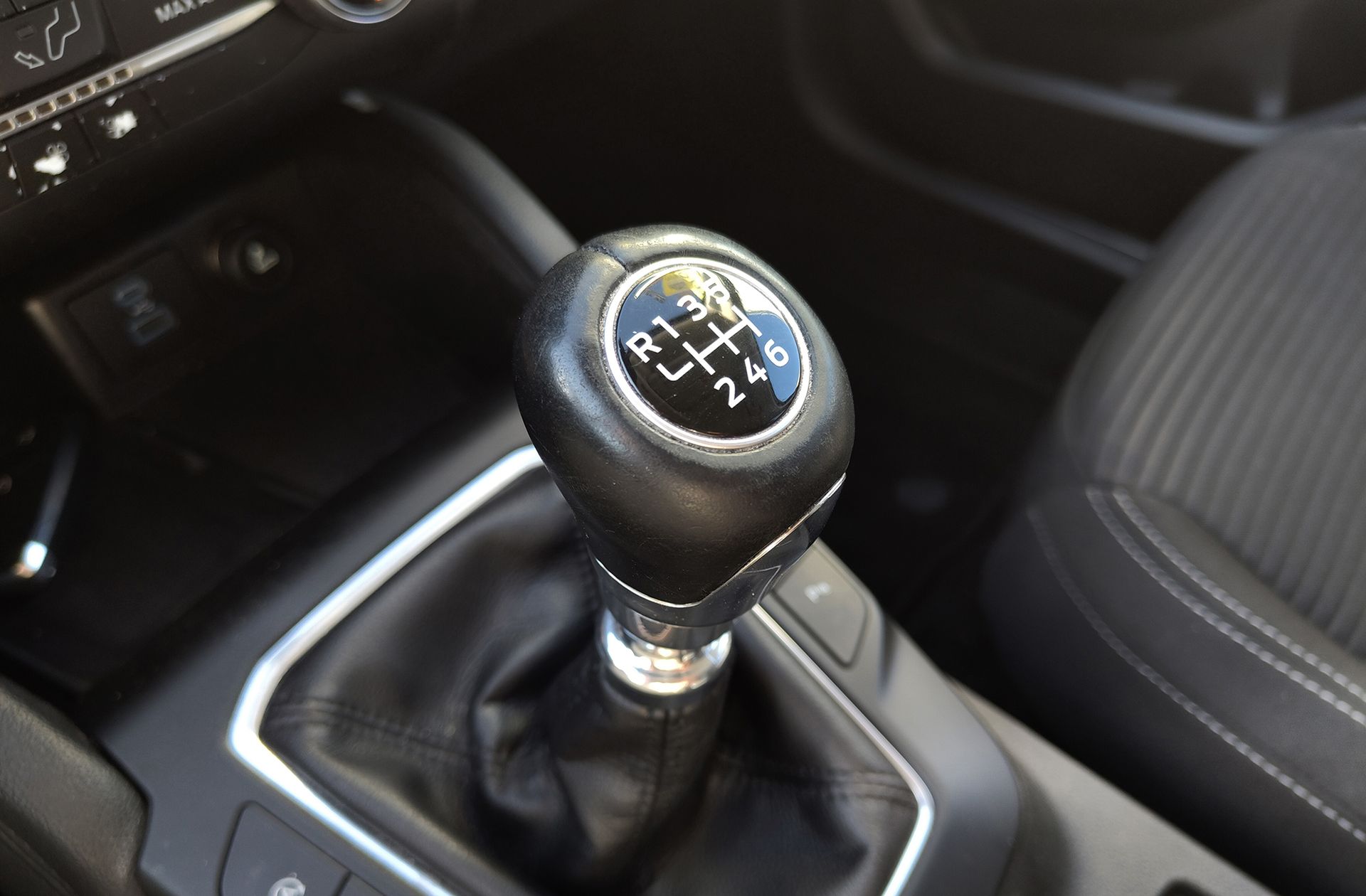 Ford Kuga 2.0 EcoBlue MHEV Titanium - foto 5