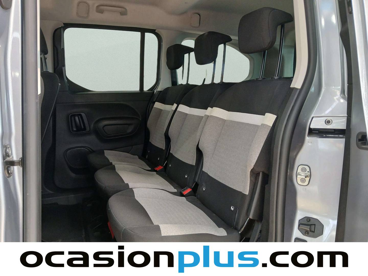 Foto asientos traseros Citroën Berlingo Citroën Berlingo BlueHDi 130 S&S Talla XL Feel Pack (130 CV)