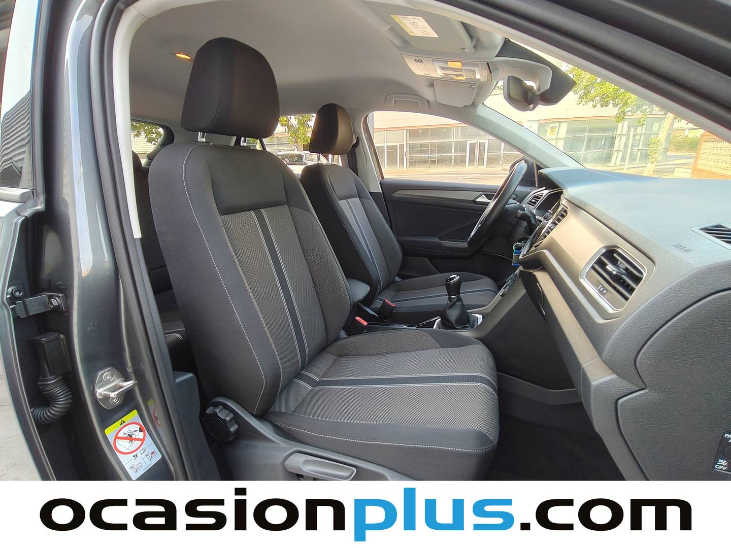 Foto Volkswagen T-Roc Volkswagen T-Roc Advance 1.0 TSI (115 CV)