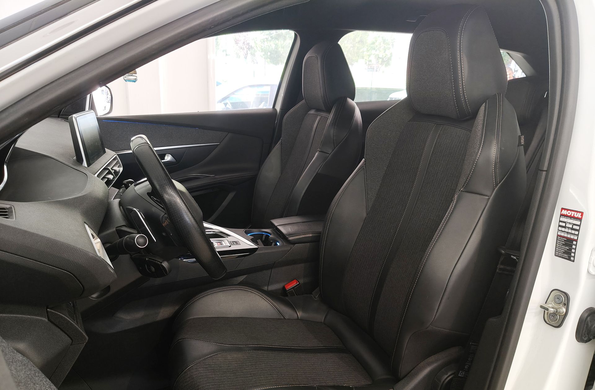 Peugeot 3008 PureTech 130 GT Line EAT8 - foto 13