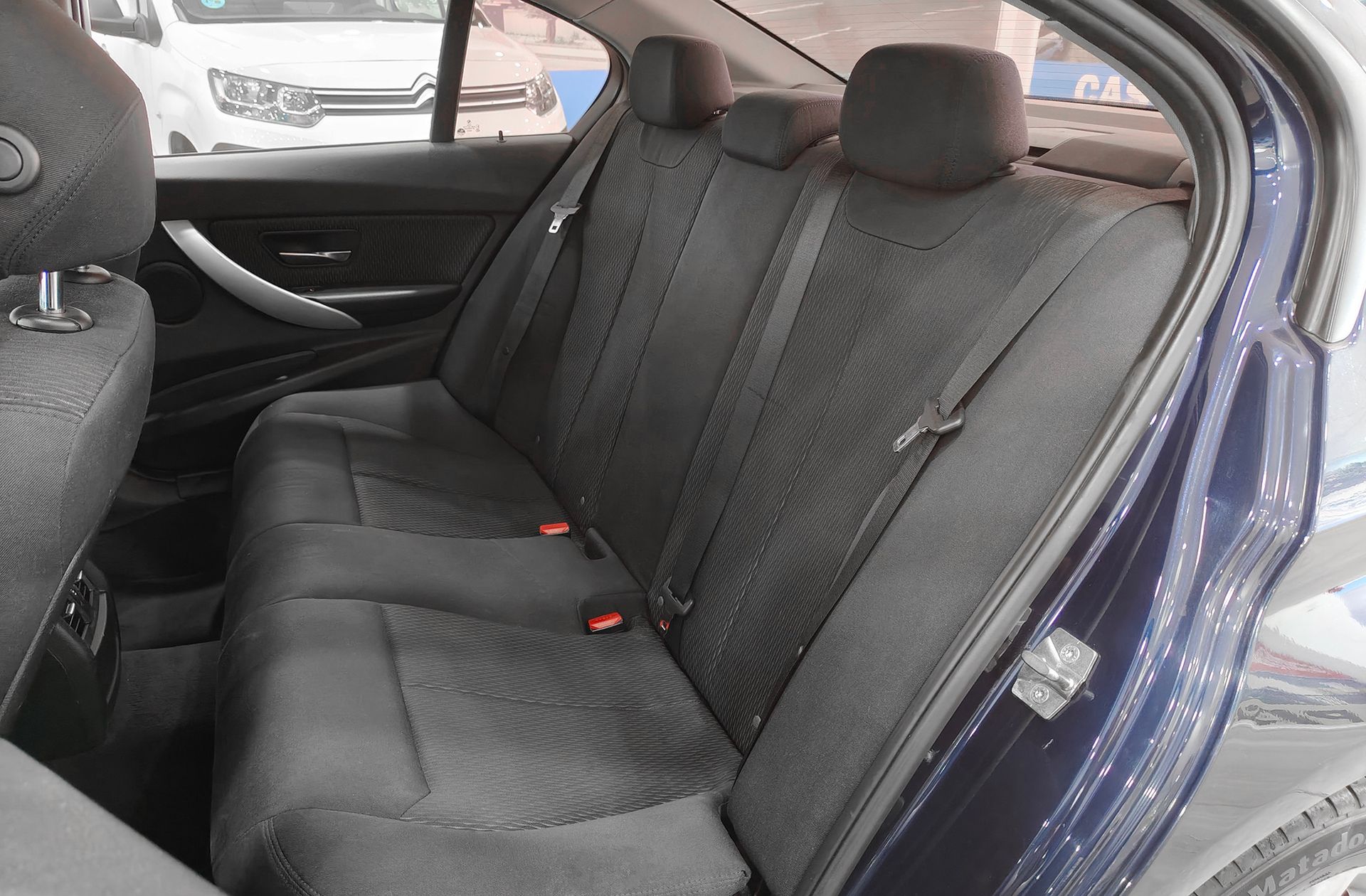 BMW Serie 3 318d - foto 10