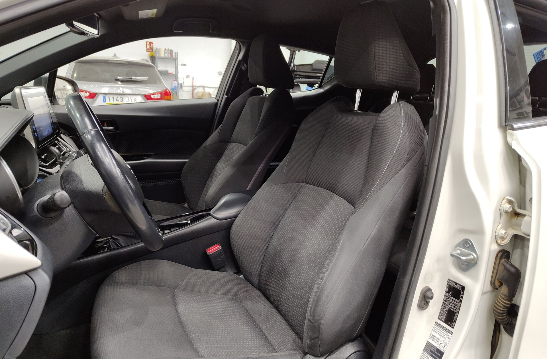 Toyota C-HR 1.8 125H Advance - foto 11