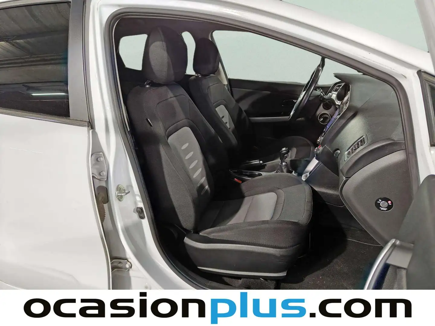 Foto KIA Ceed Kia Ceed 1.4 CRDi WGT Business (90 CV)