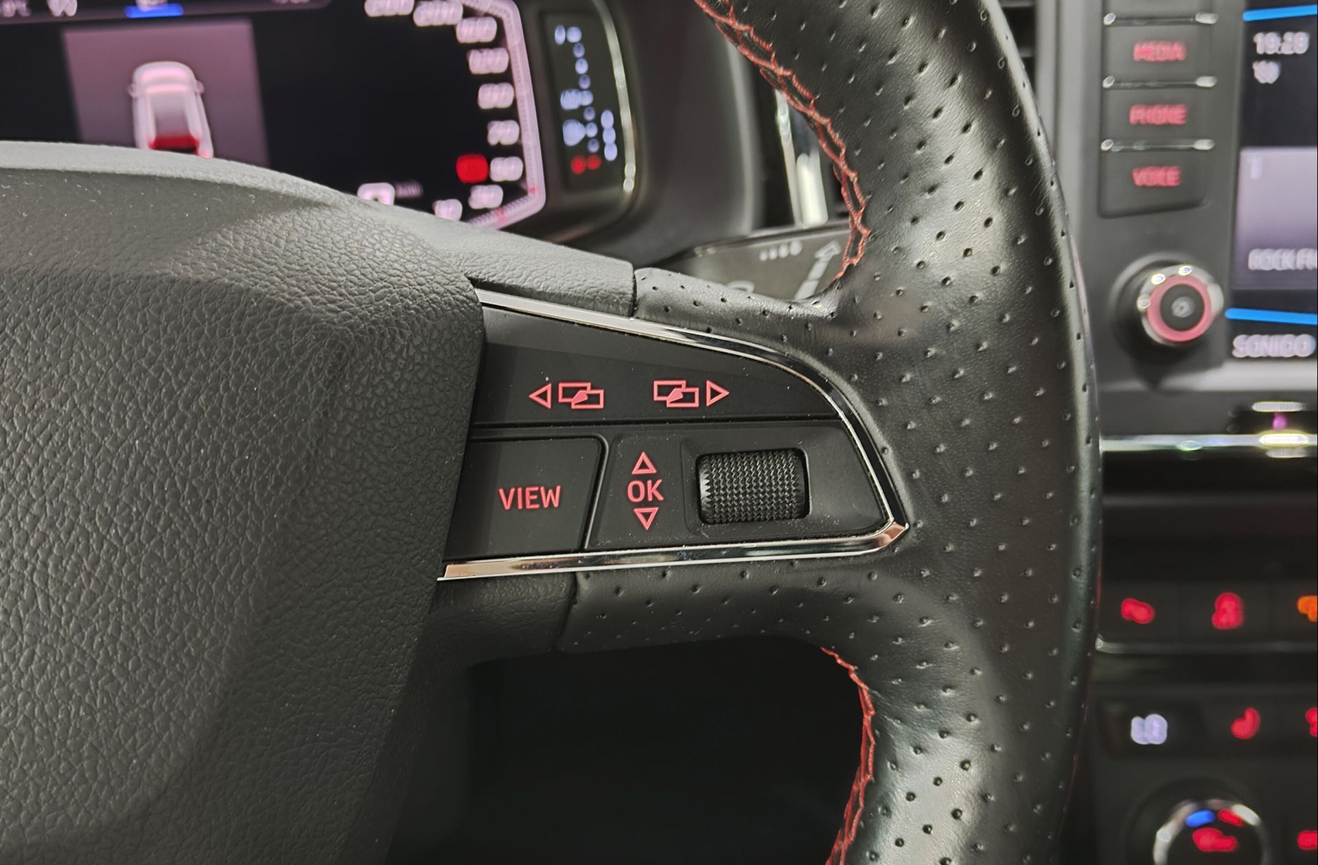 SEAT Ateca 1.5 TSI FR Plus - foto 37