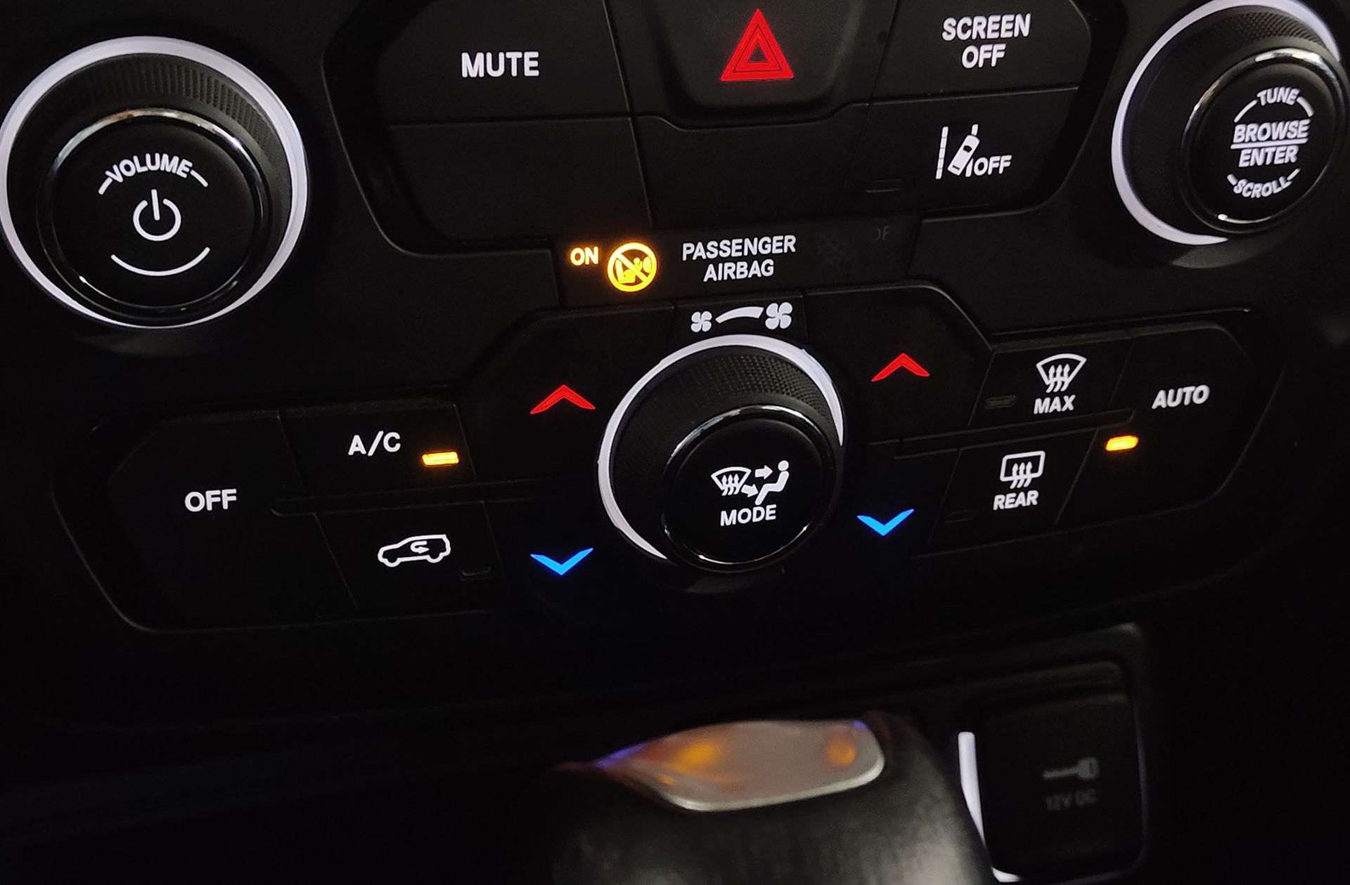 Jeep Renegade eHybrid 1.5 Altitude DCT - foto 30
