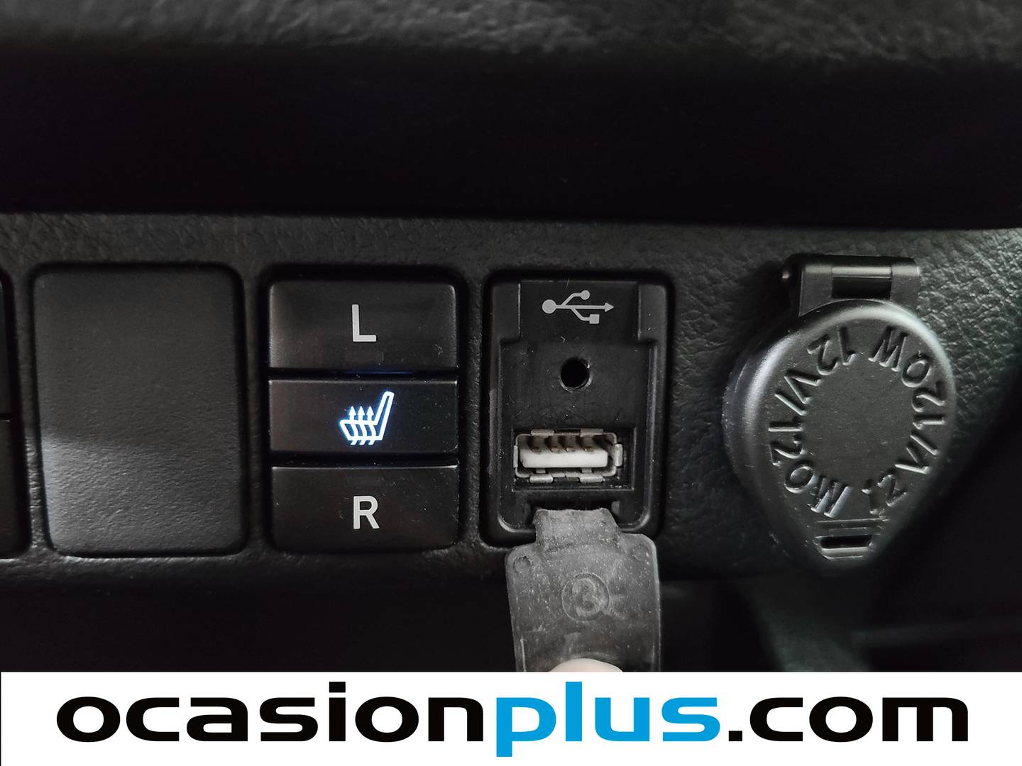 Extras del Toyota Hilux Toyota Hilux 2.8 D-4D Doble Cabina VX (204 CV)