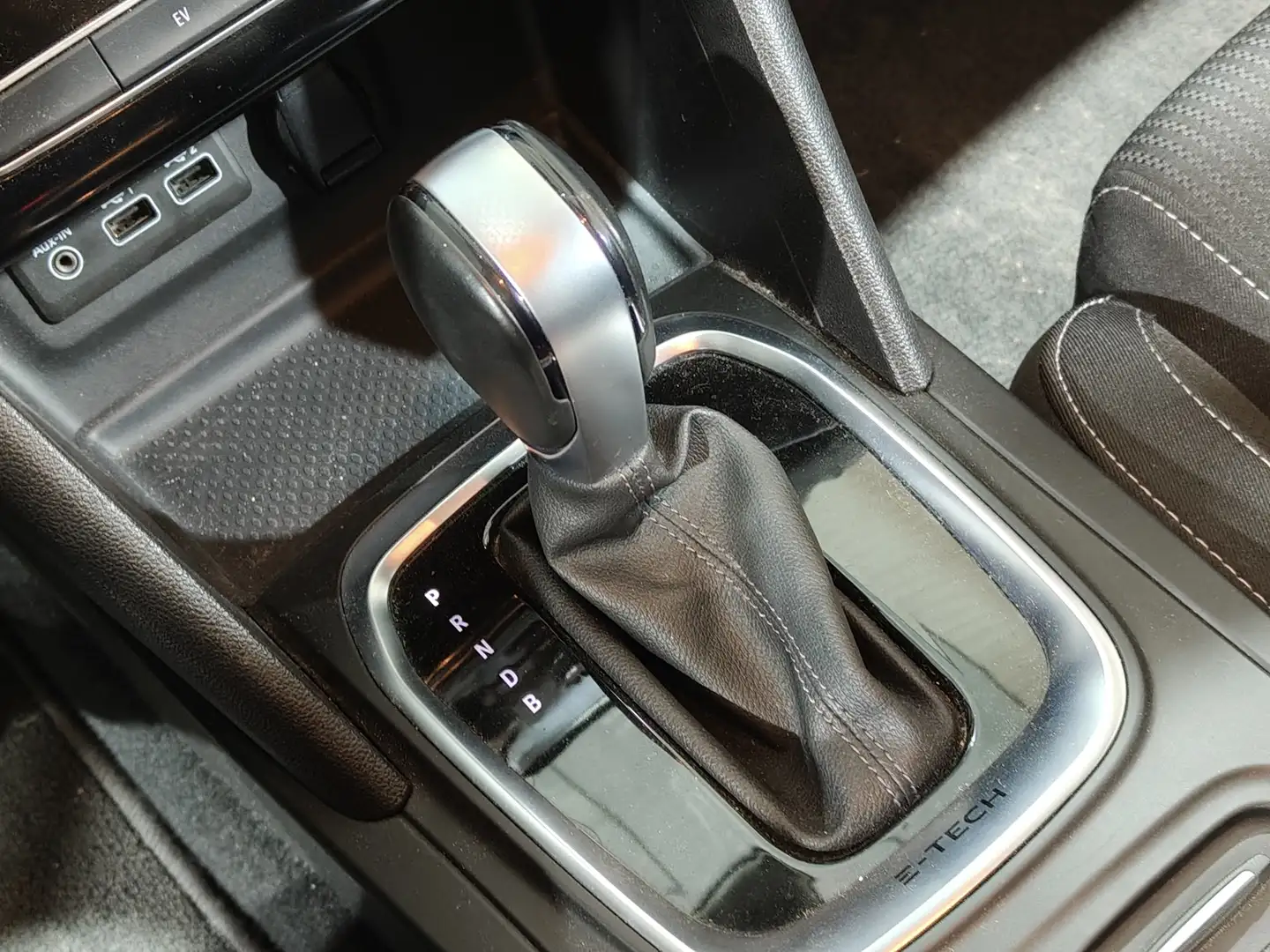 Foto Renault Mégane Renault Megane Intens E-Tech Híbrido (160 CV)