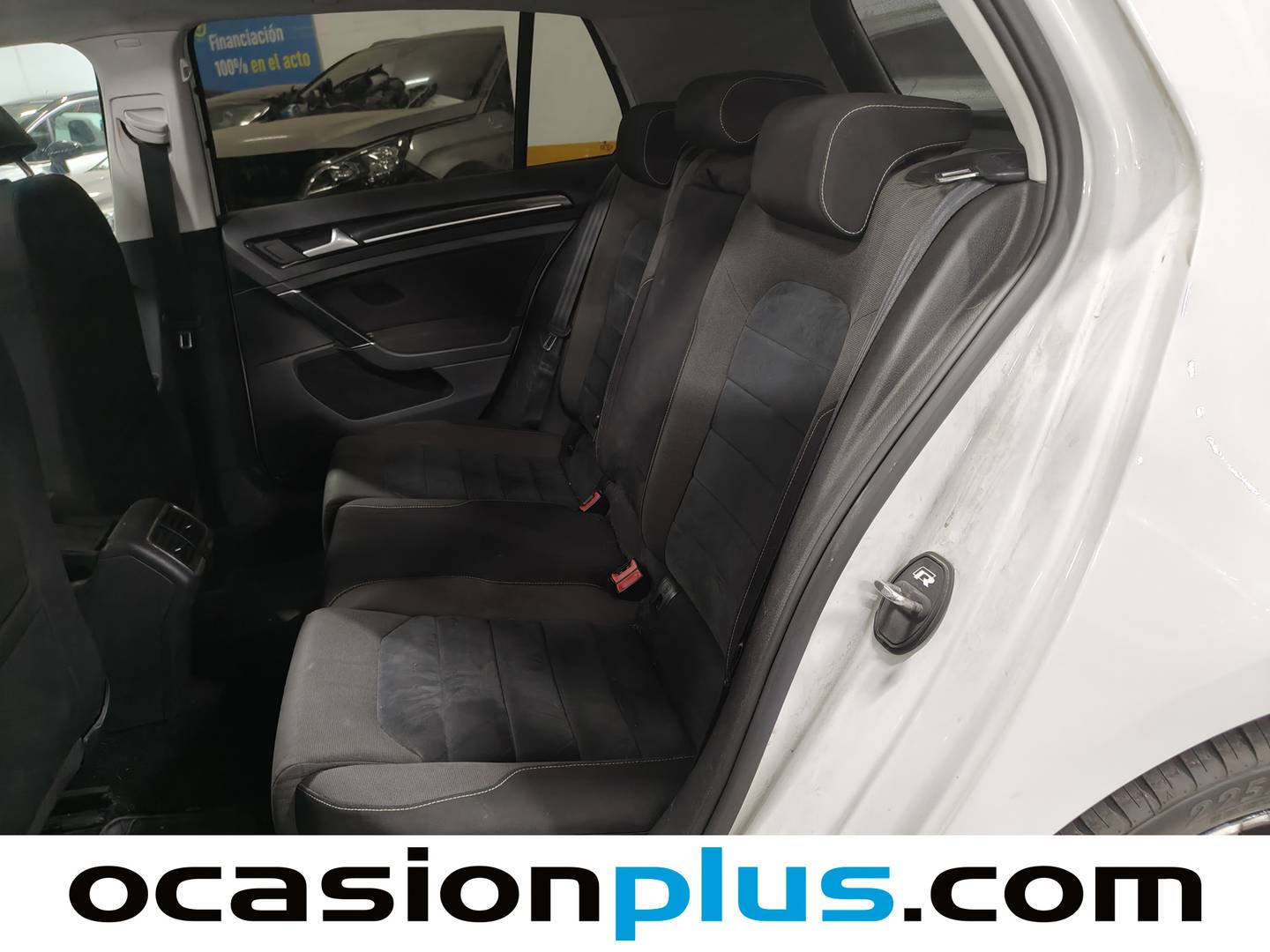 Foto asientos traseros Volkswagen Golf Volkswagen Golf Sport 1.6 TDI (105 CV) Pack R-Line