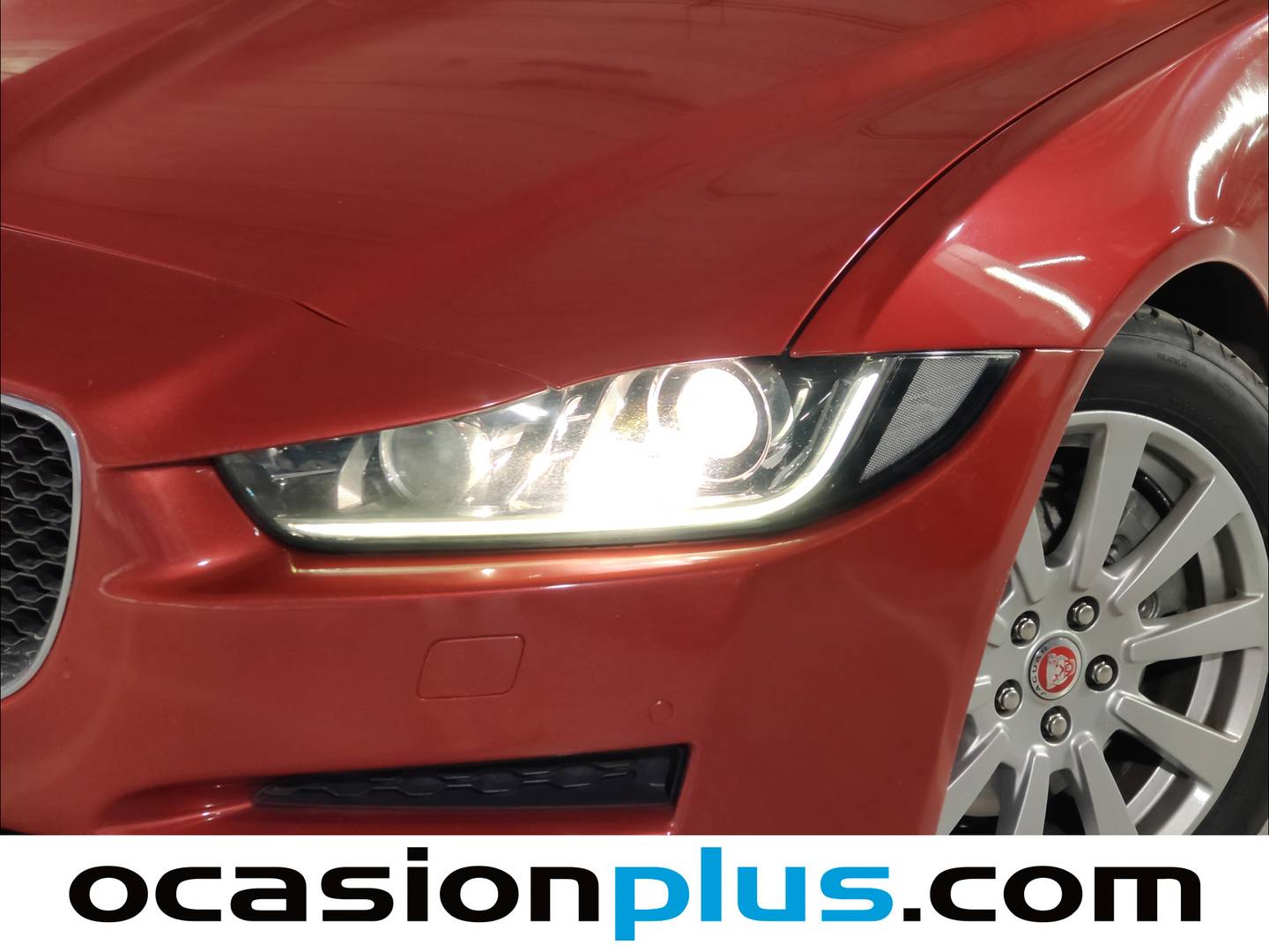Foto Jaguar XE Jaguar XE 2.0 Diesel Pure RWD Auto (180 CV)