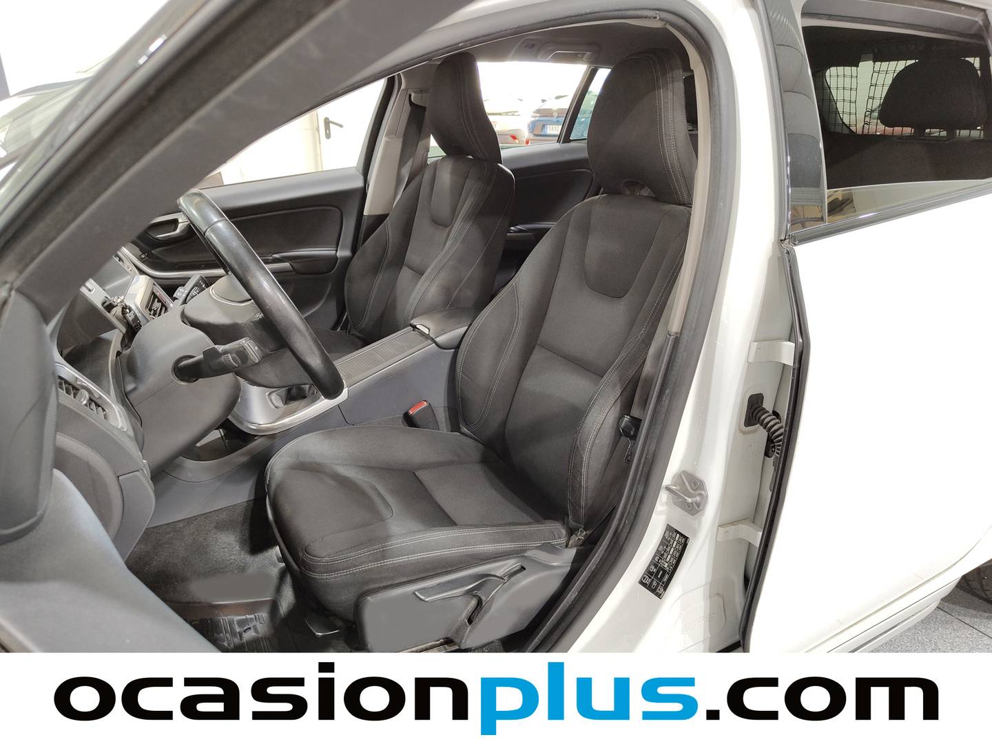 Foto Volvo V60 Cross Country Volvo V60 Cross Country D3 Kinetic (150 CV)