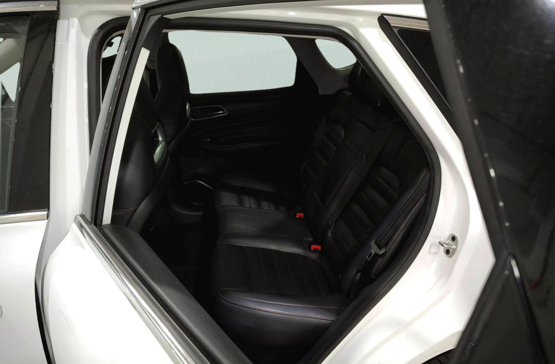 MG HS 1.5 Turbo GDI Luxury DCT - foto 14