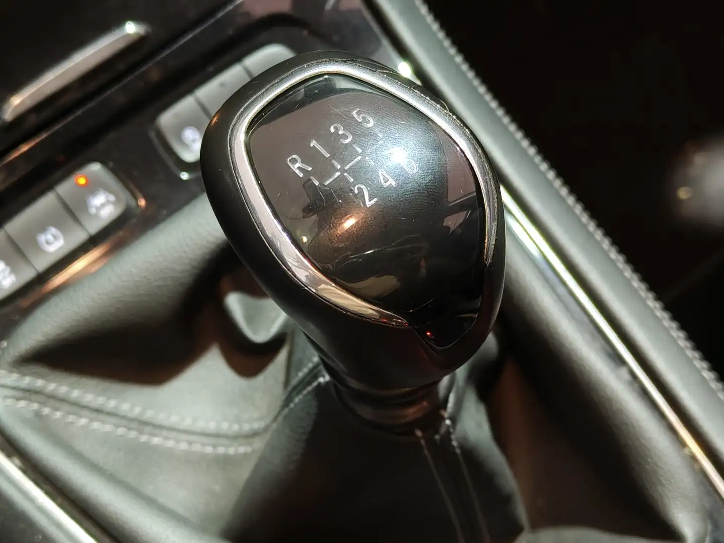 Foto Opel Grandland X Opel Grandland X 1.2 Turbo S&S ecoTEC Excellence (130 CV)