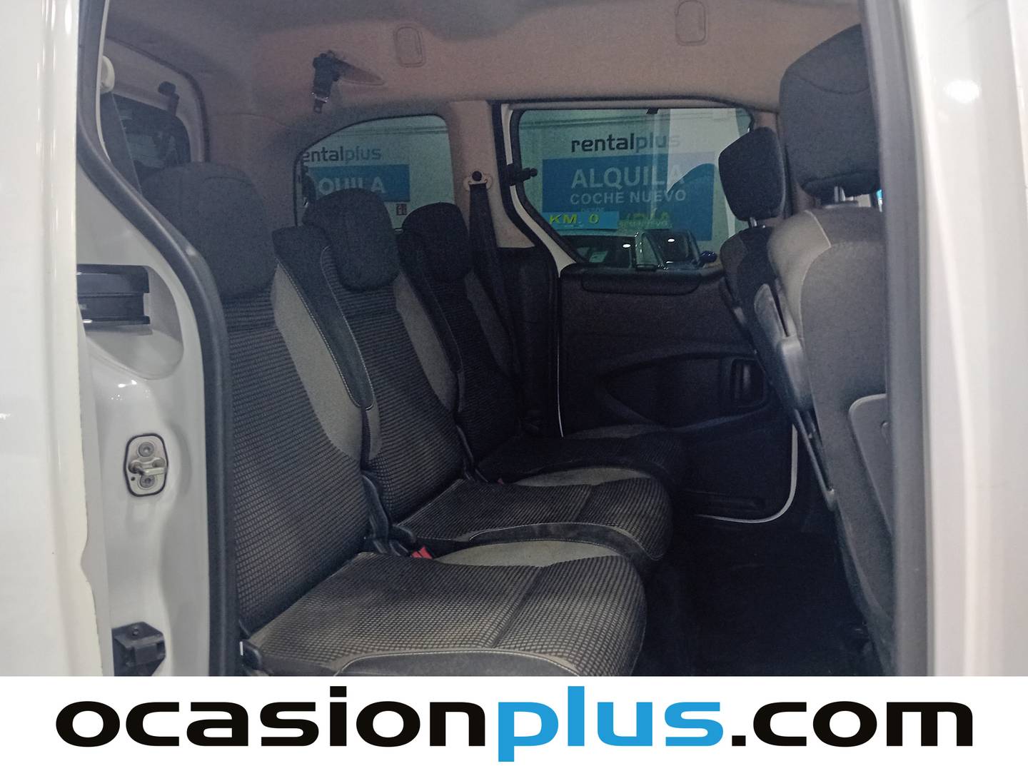 Foto Peugeot Partner Peugeot Partner Tepee Combi 1.6 BlueHDI Adventure Edition (100 CV)