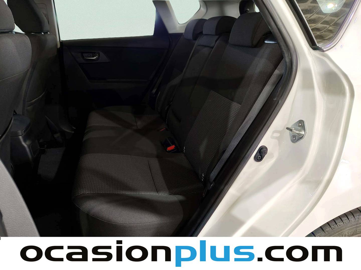Foto asientos traseros Toyota Auris Toyota Auris 130 Active (132 CV)