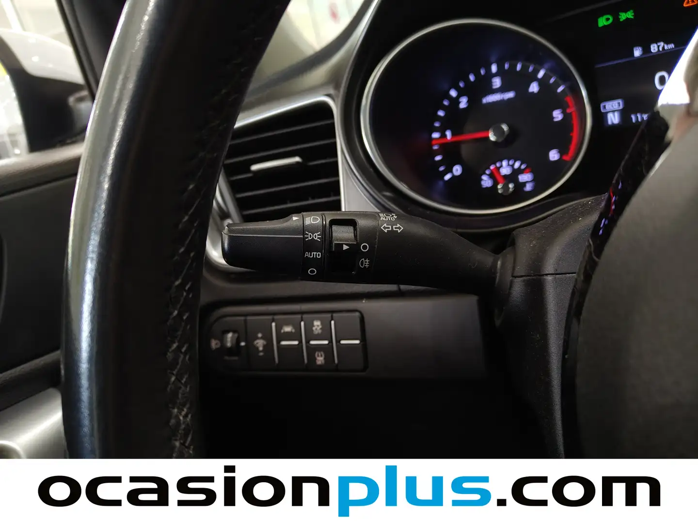 Foto KIA Ceed Kia Ceed 1.6 MHEV iMT Concept (136 CV)