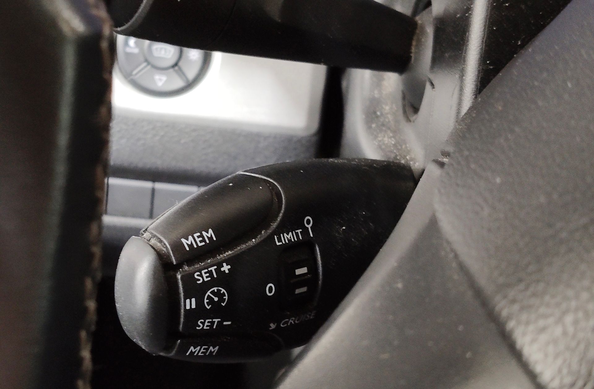 Peugeot Traveller Business VIP Long BlueHDi 7 plazas - foto 30