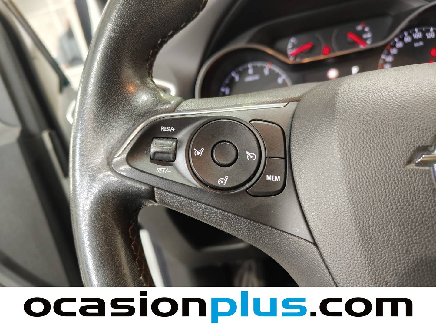 Foto Opel Crossland Opel Crossland 1.2 Business Elegance Auto (130 CV)